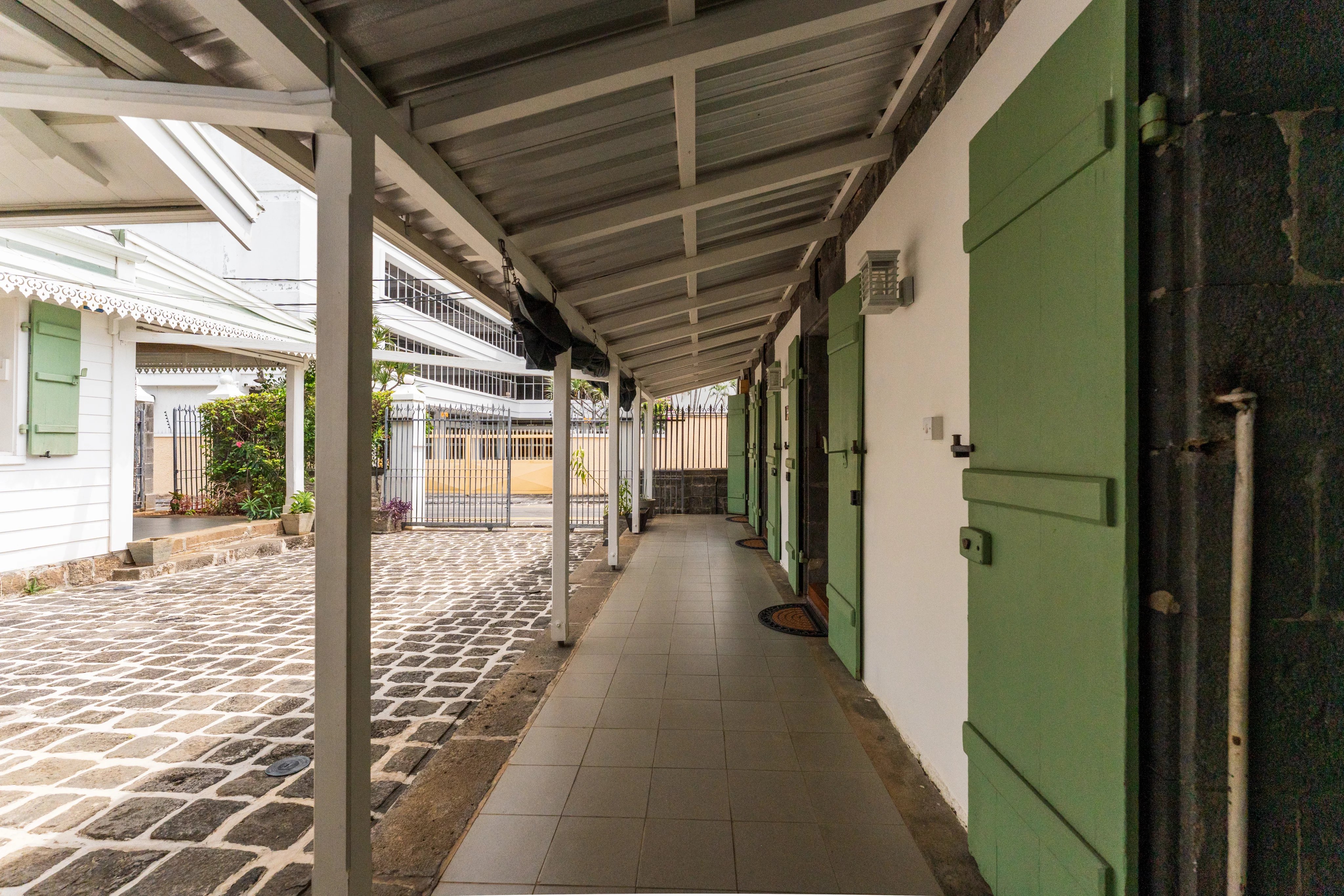 Ev Port Louis - picture 12