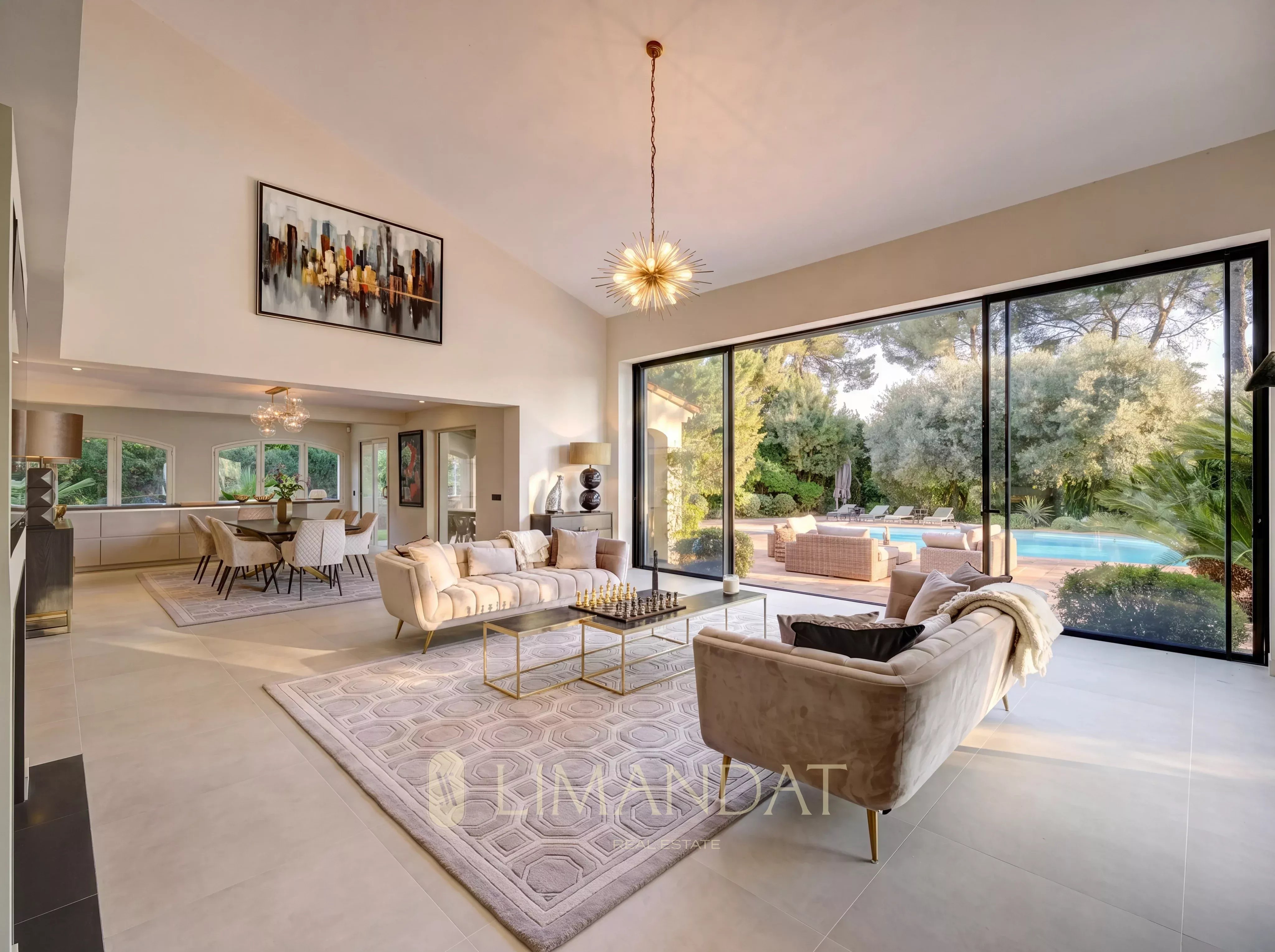 Location longue durée | Mougins – Villa néo-provençale 5 suites, piscine, parc paysager 3 500 m²