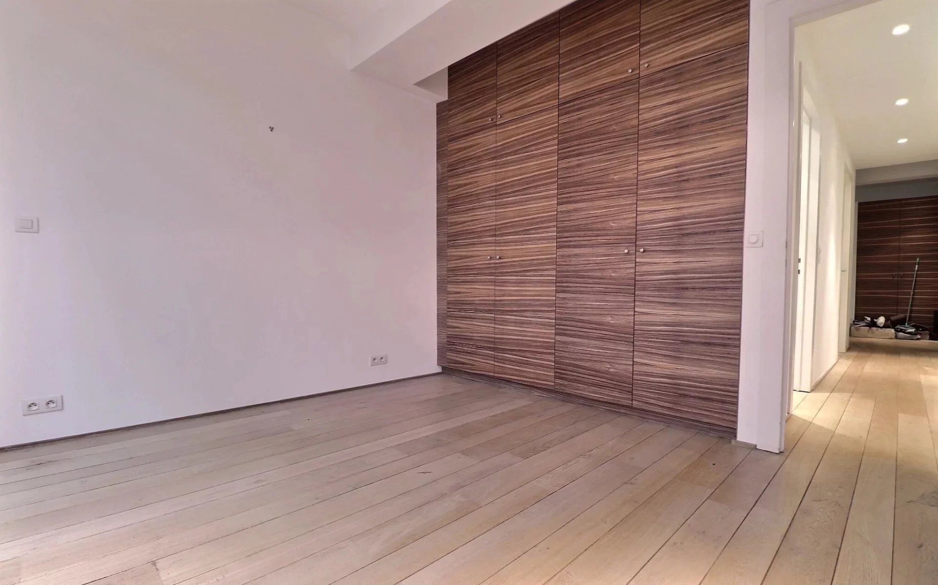 Ixelles - Chatelain - Duplex 3ch + terrasses + parking (optionnel)