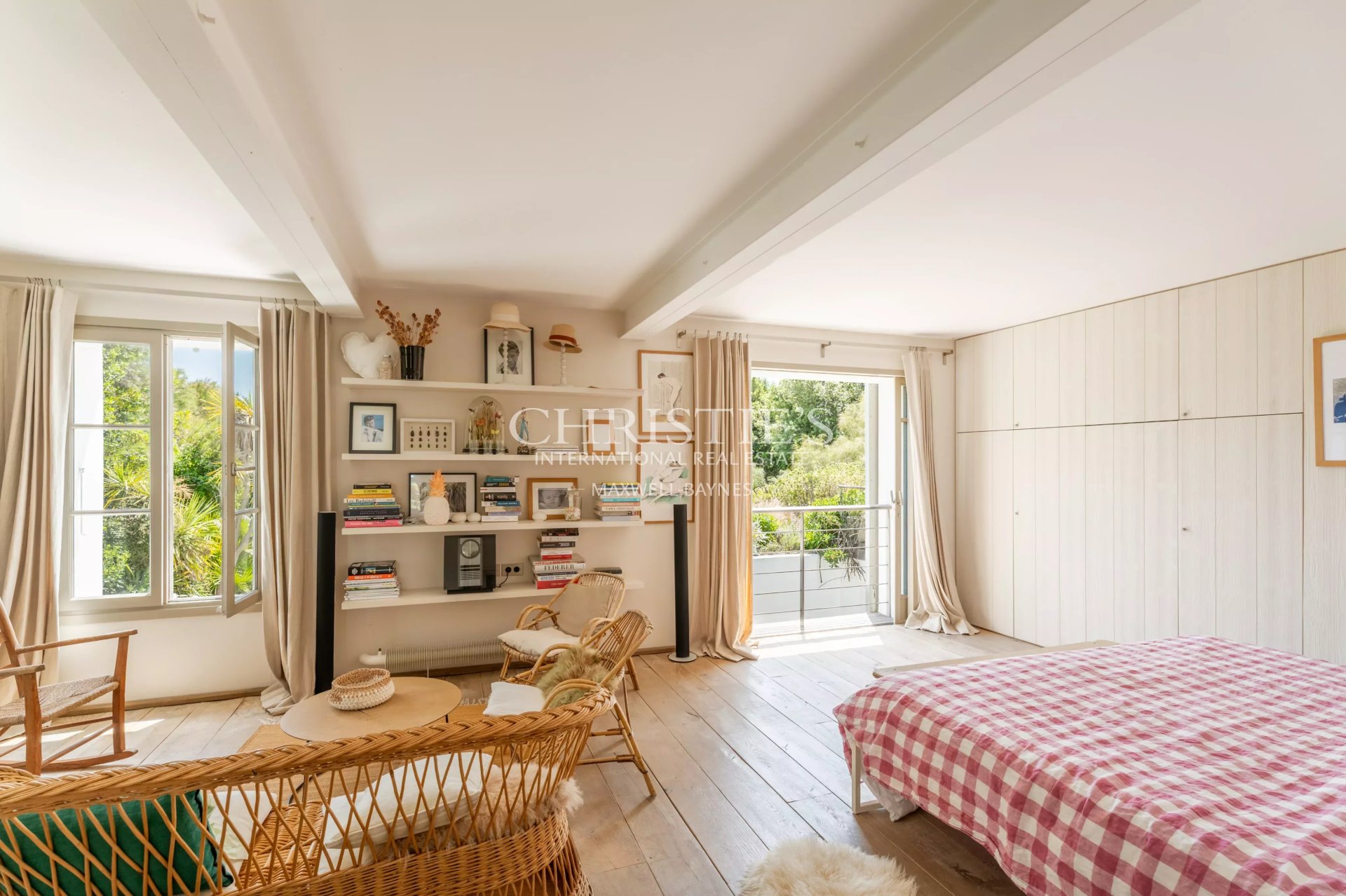 5 Bedroom Villa/Townhouse's Image 5