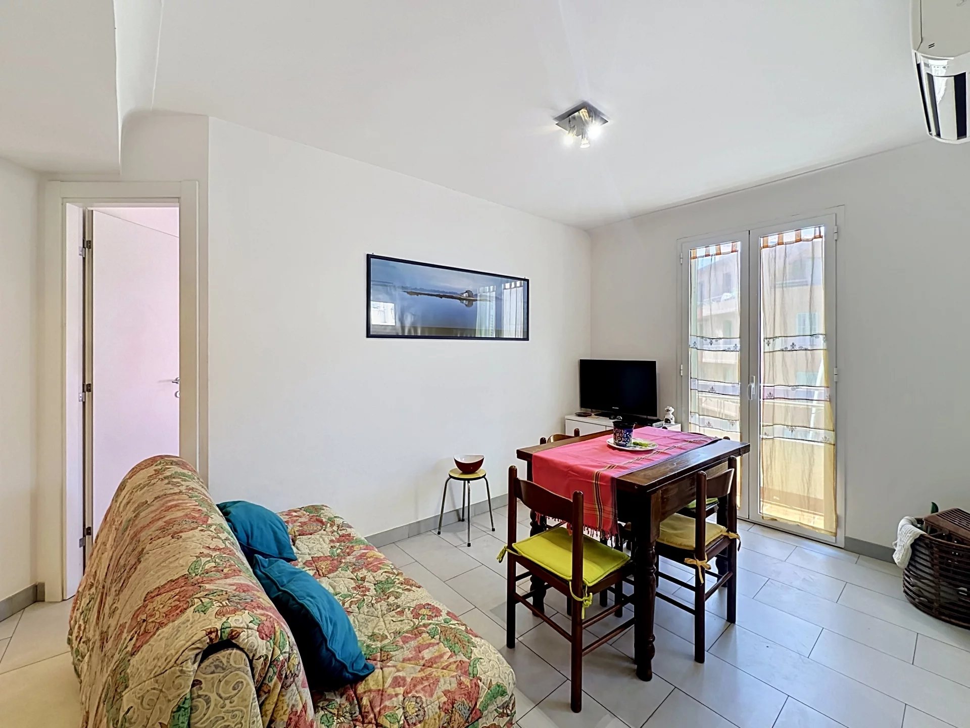 EXCLUSIVITY - 2 ROOMS BALCONY AND CELLAR
