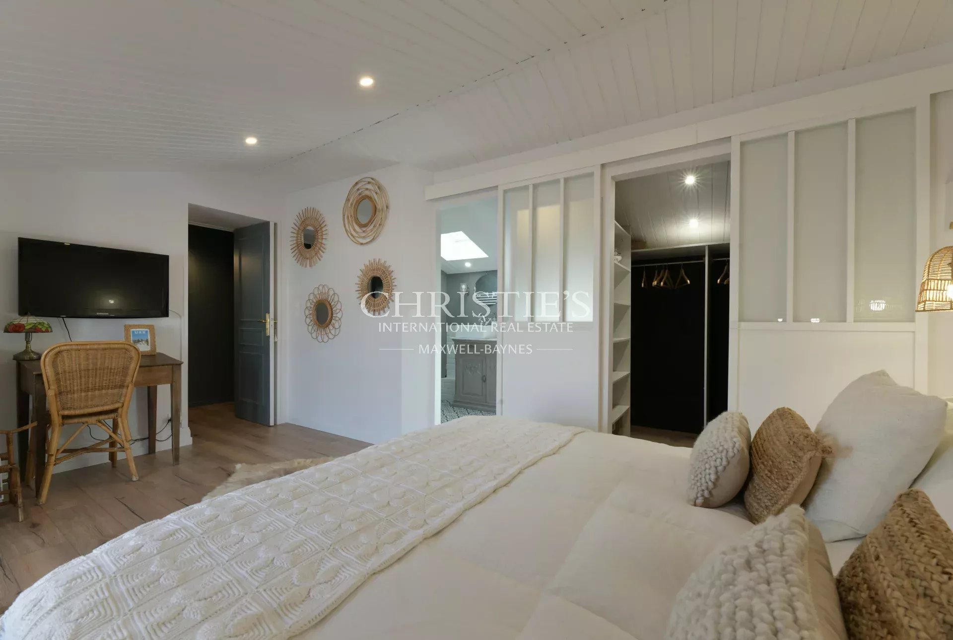 5 Bedroom Villa/Townhouse's Image 14