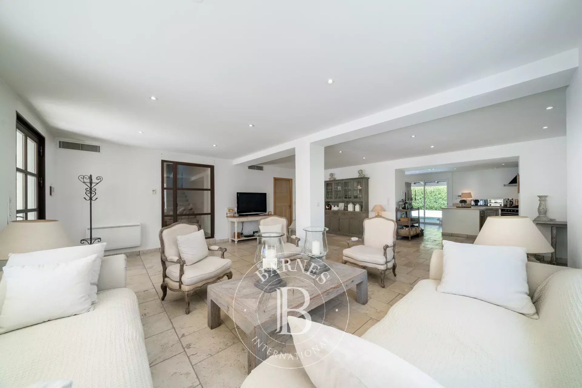 Ev Mougins - picture 9