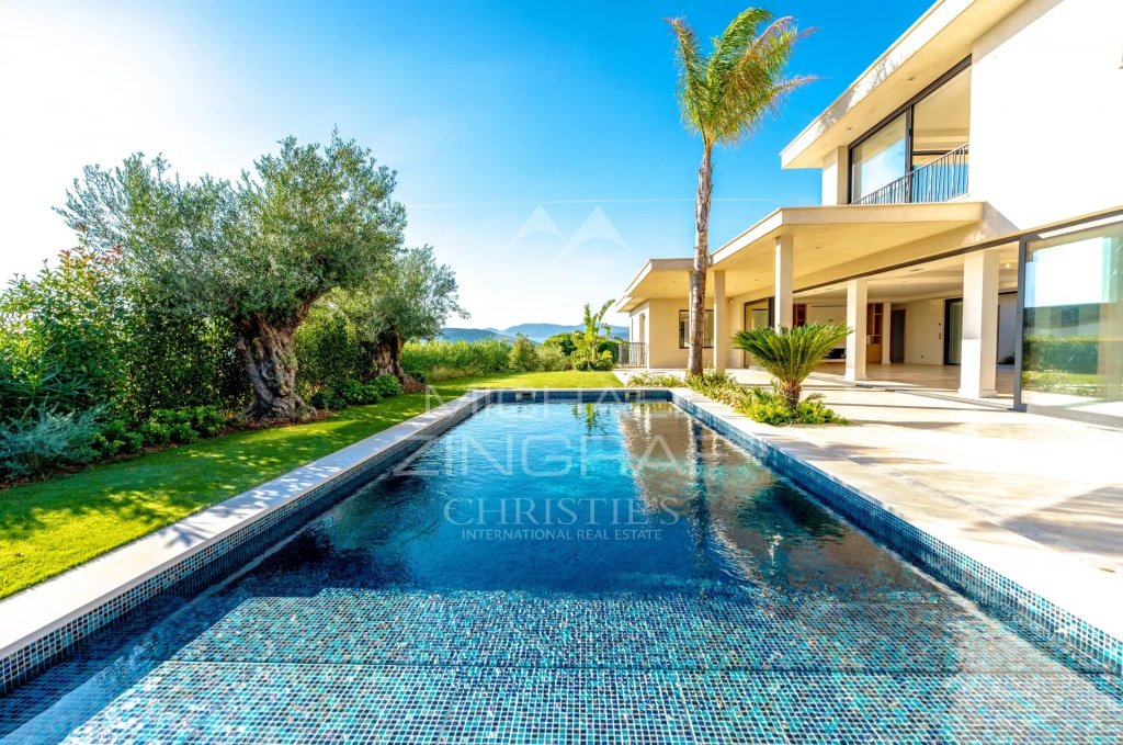 Villa for sale in Sainte Maxime — New contemporary villa with ocean views – Sémaphore neighborhood