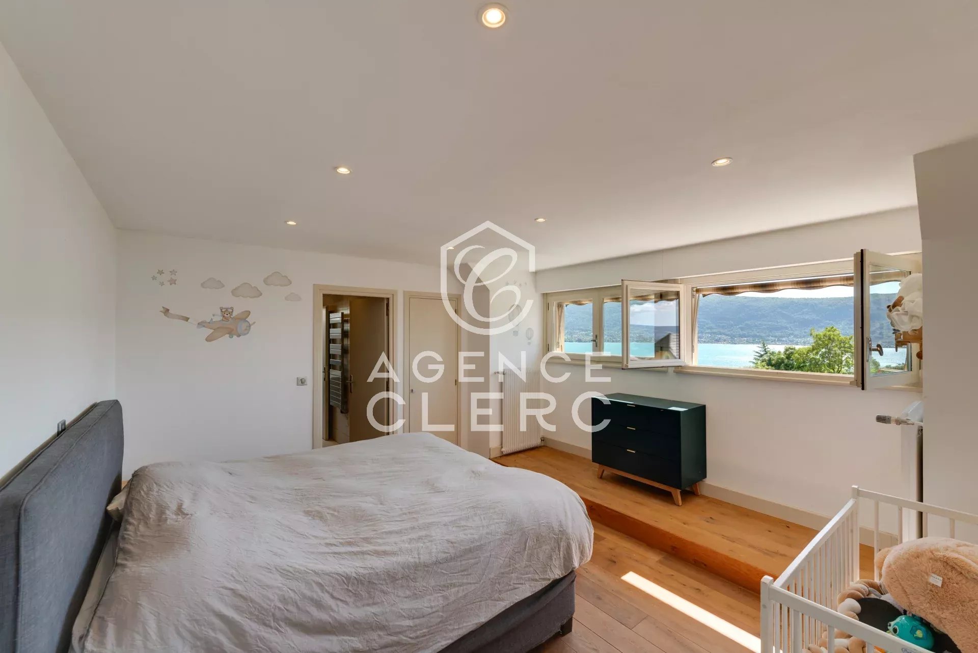 4 Bedroom Villa/Townhouse's Image 19