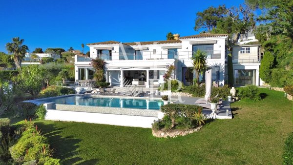 Luxury Villa for Sale in Super Cannes | Panoramic Sea View Estate — photo 2