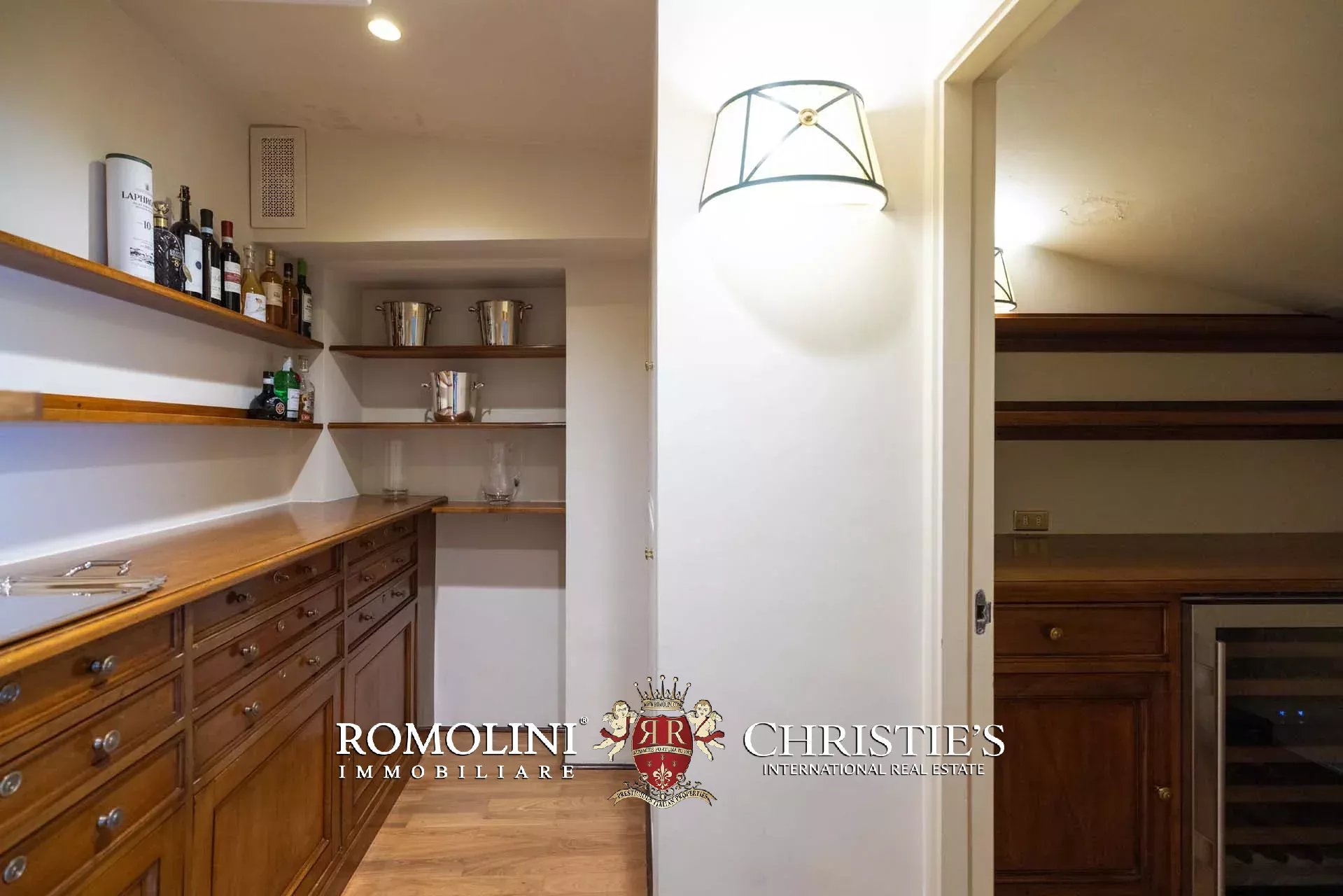 16 Bedroom Villa/Townhouse's Image 29