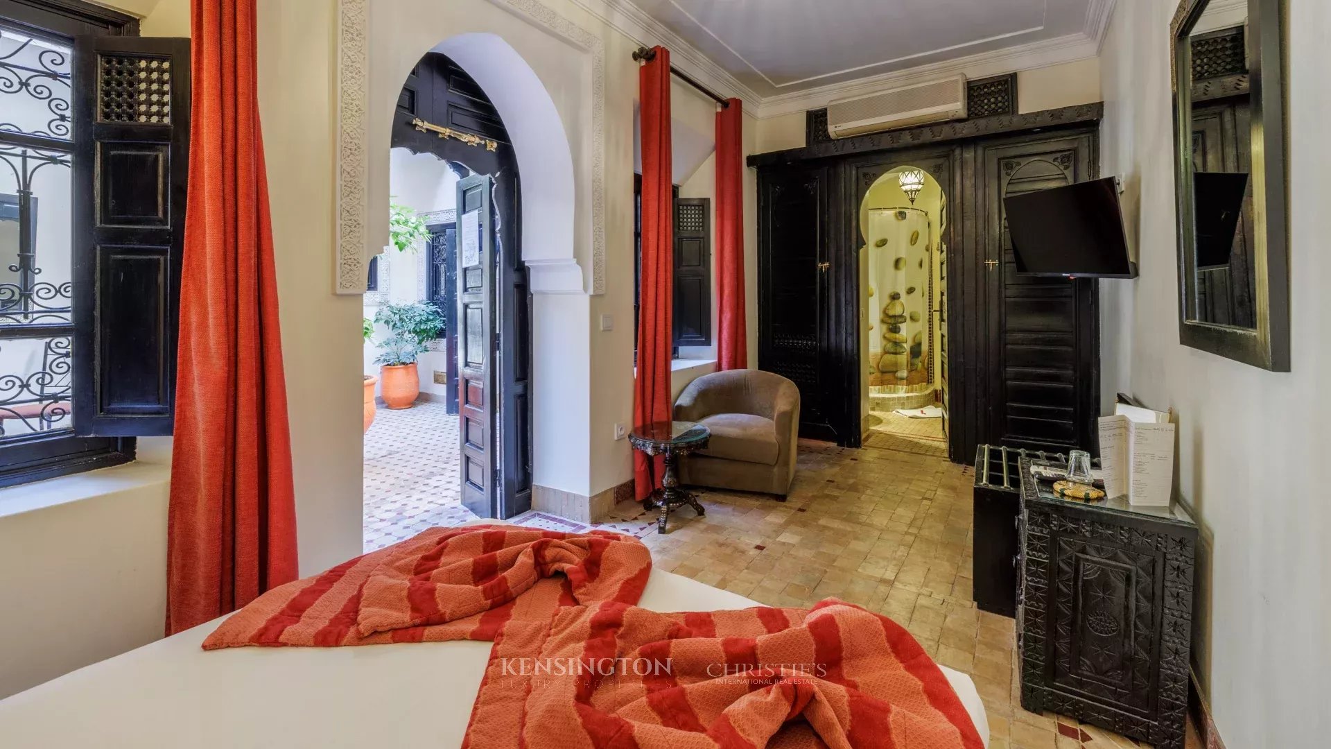 18 Bedroom Villa/Townhouse's Image 36