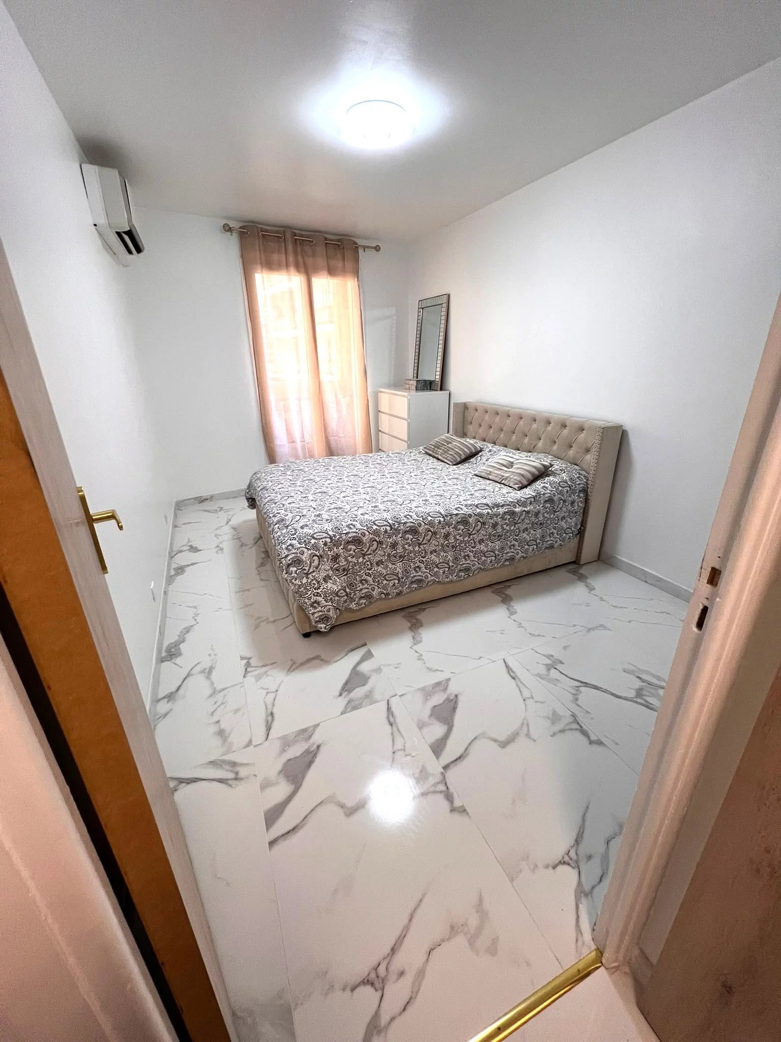 Charmant 2 pièces rénové – Cœur vivant de Nice — photo 4