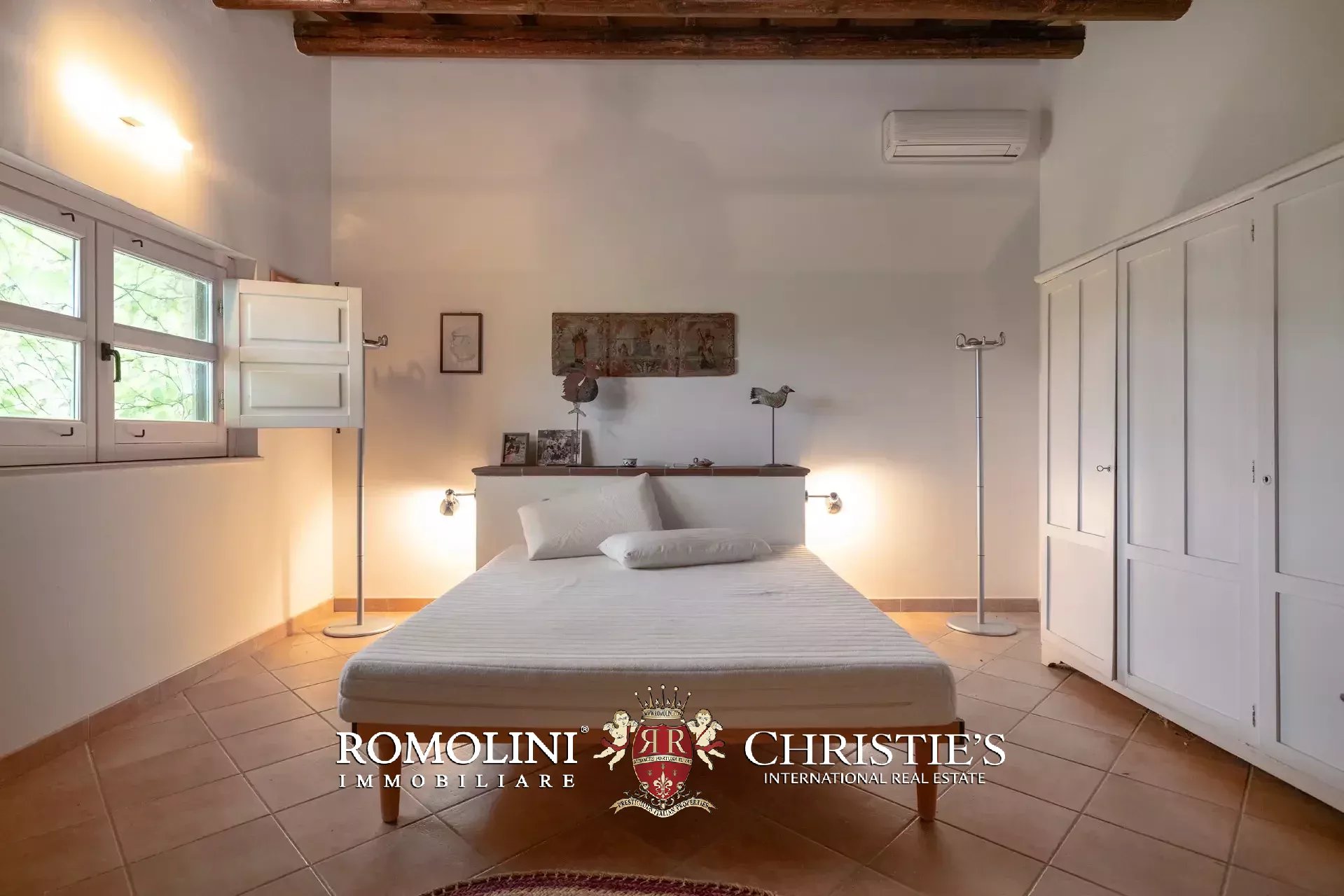 8 Bedroom Villa/Townhouse's Image 33