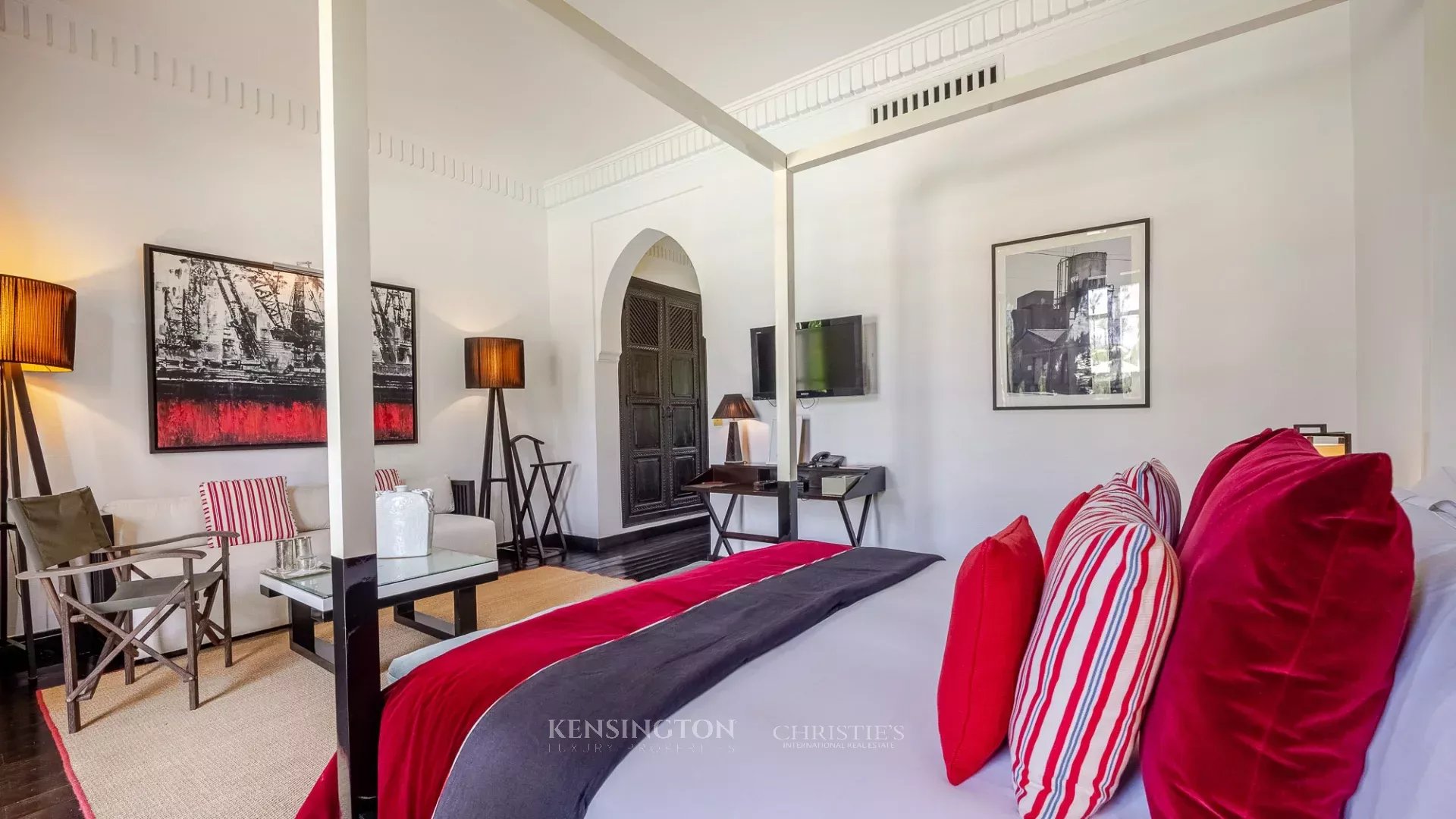 6 Bedroom Villa/Townhouse's Image 51