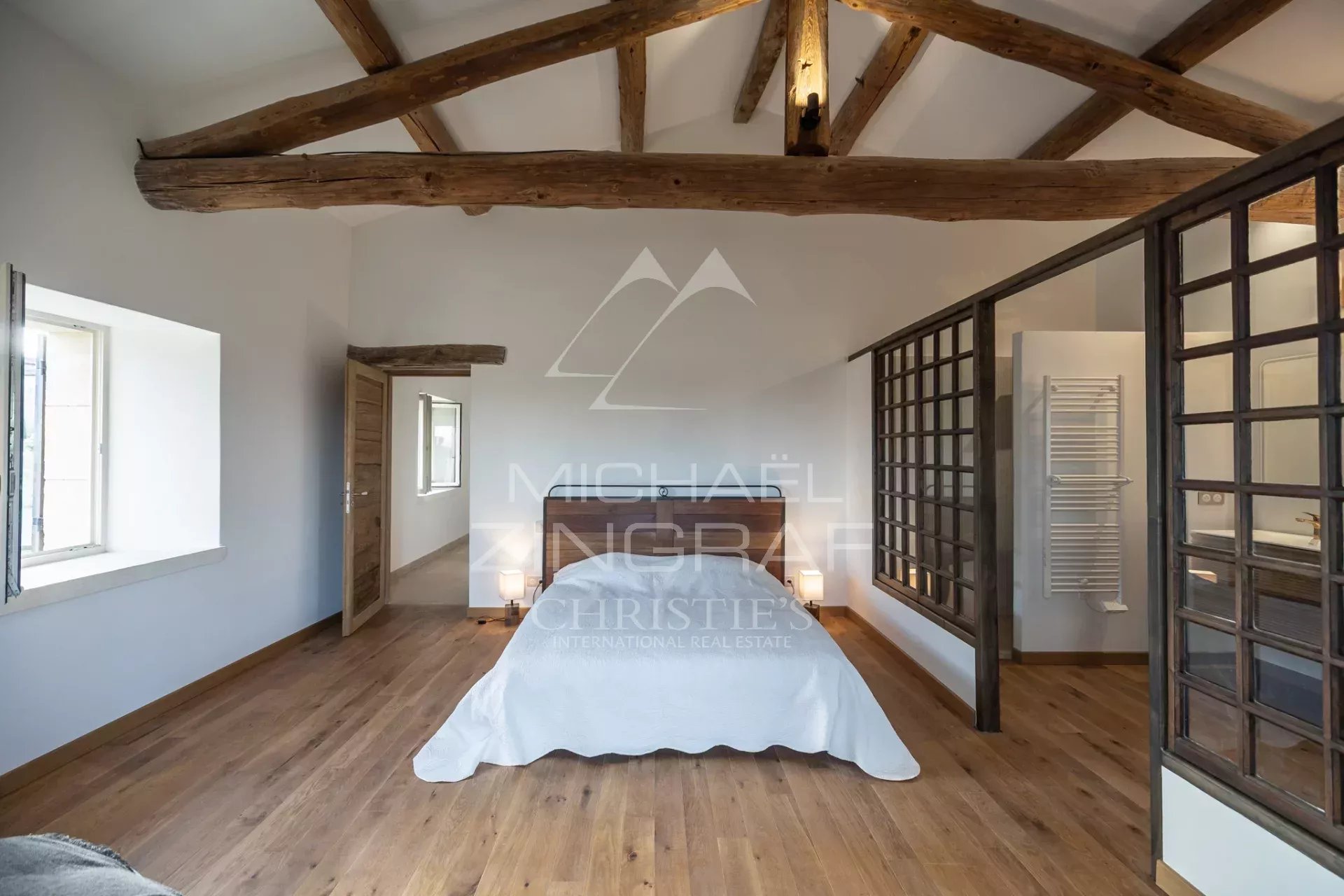 8 Bedroom Villa/Townhouse's Image 9