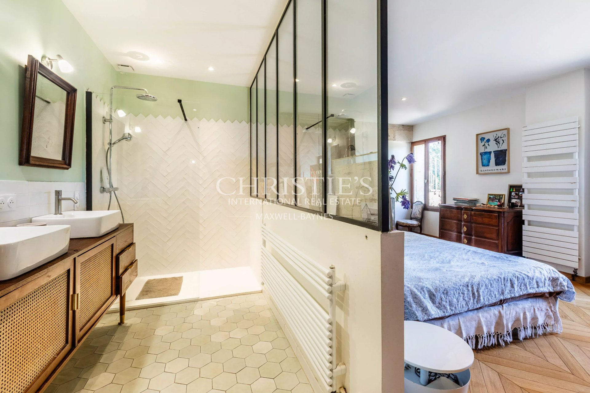 7 Bedroom Villa/Townhouse's Image 7