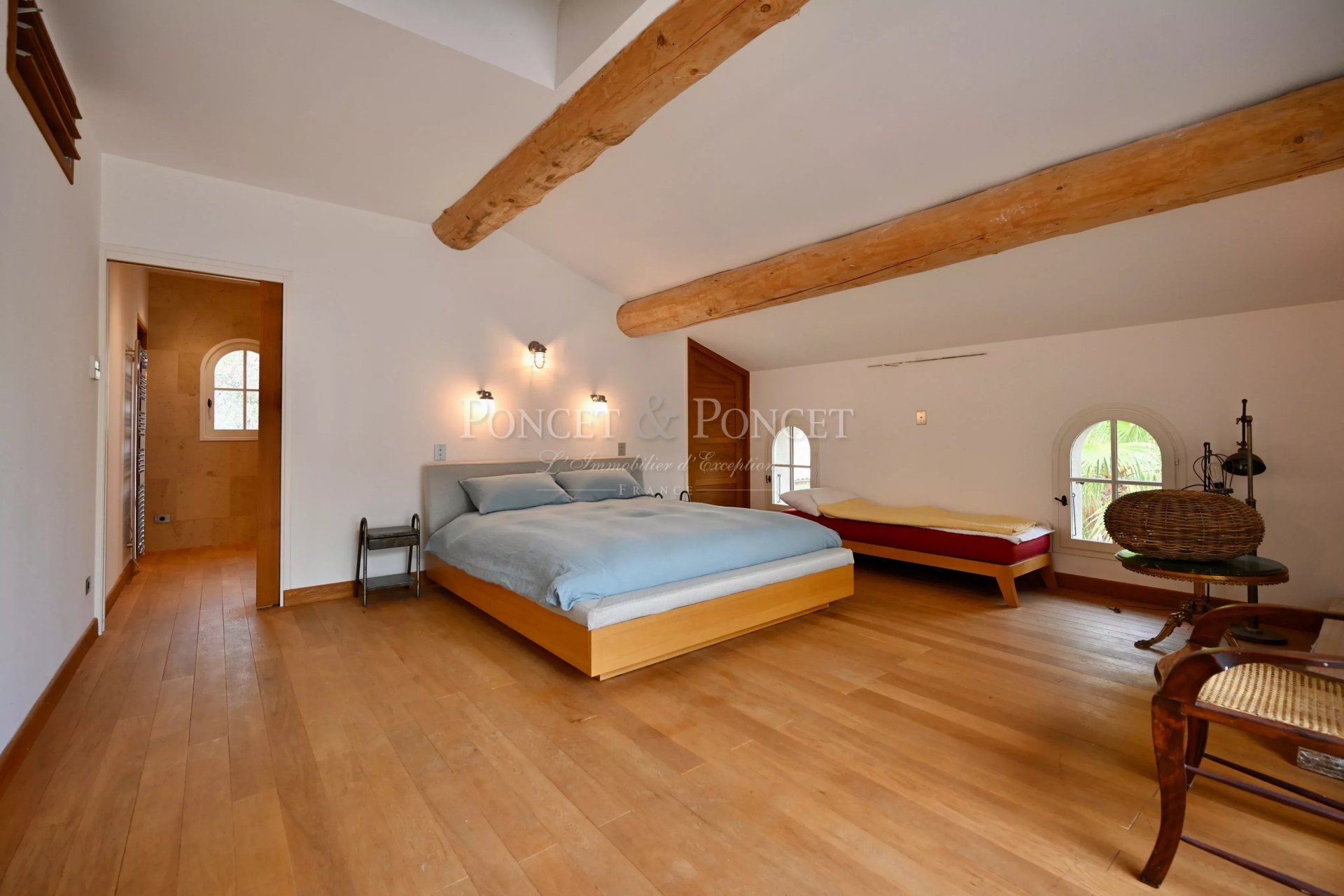 6 Bedroom Villa/Townhouse's Image 12