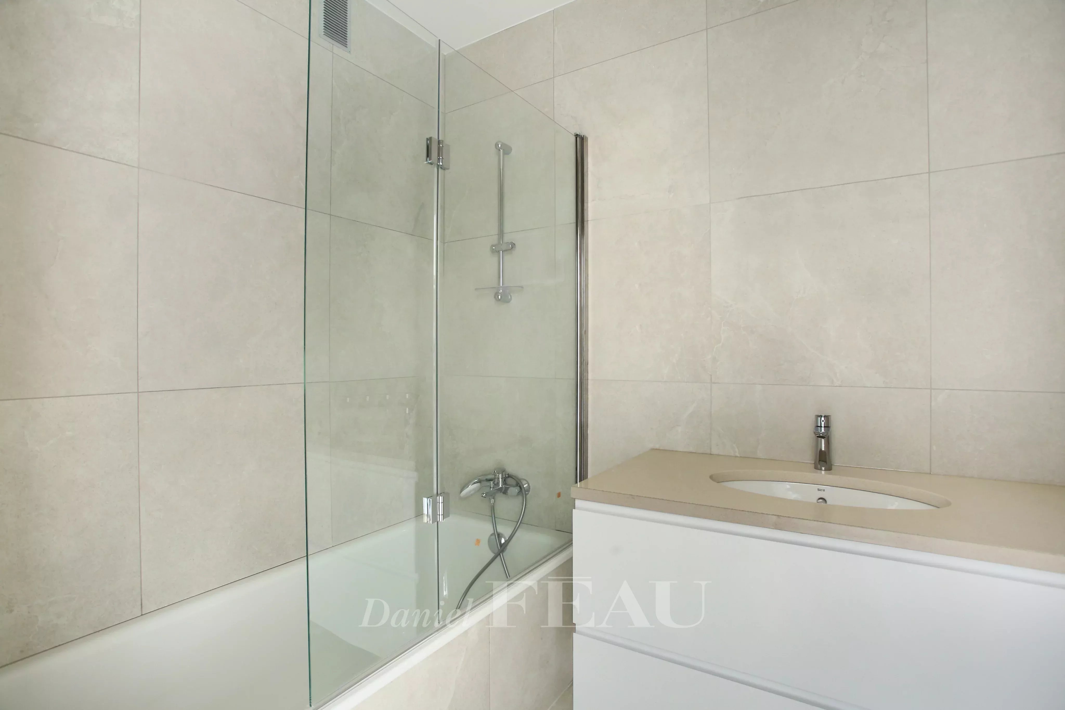 Rental Apartment Paris 16th