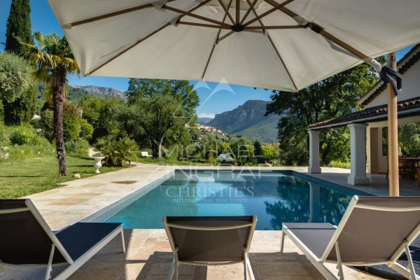 A charming, fully renovated estate in the heart of the countryside — photo 4