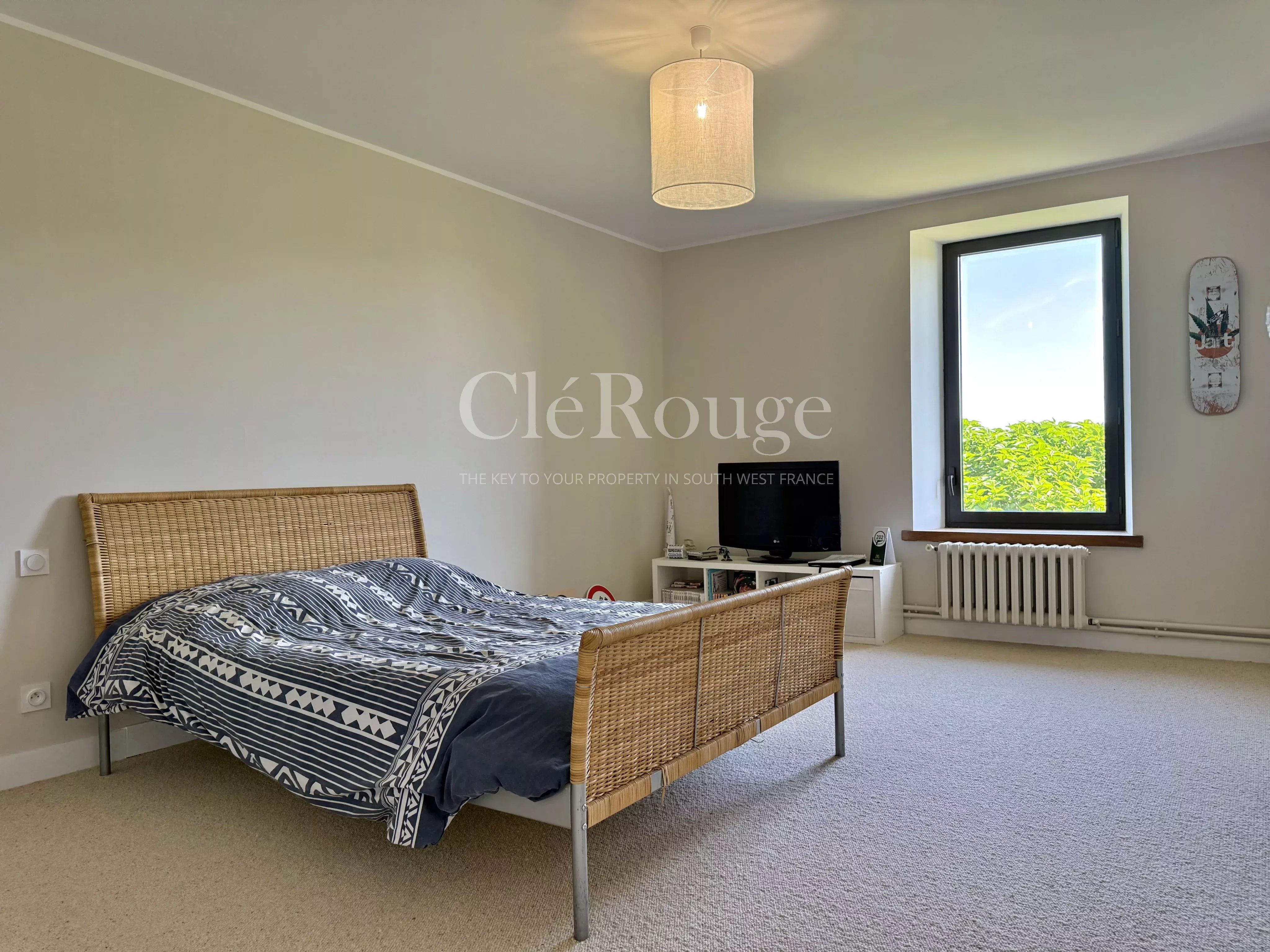 Close to Sainte-Foy-la-Grande – Stunning riverside property on the Dordogne