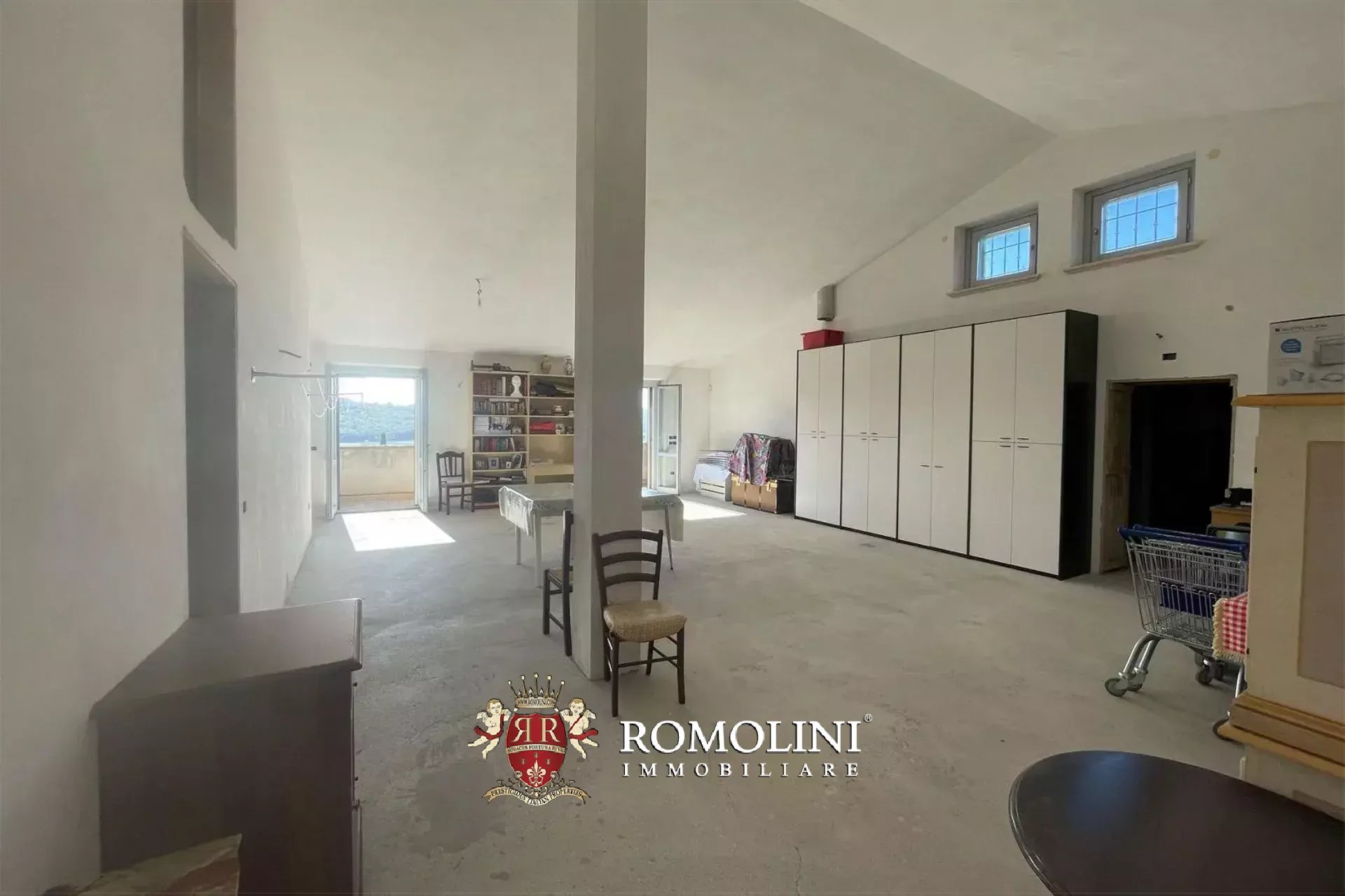 7 Bedroom Villa/Townhouse's Image 31