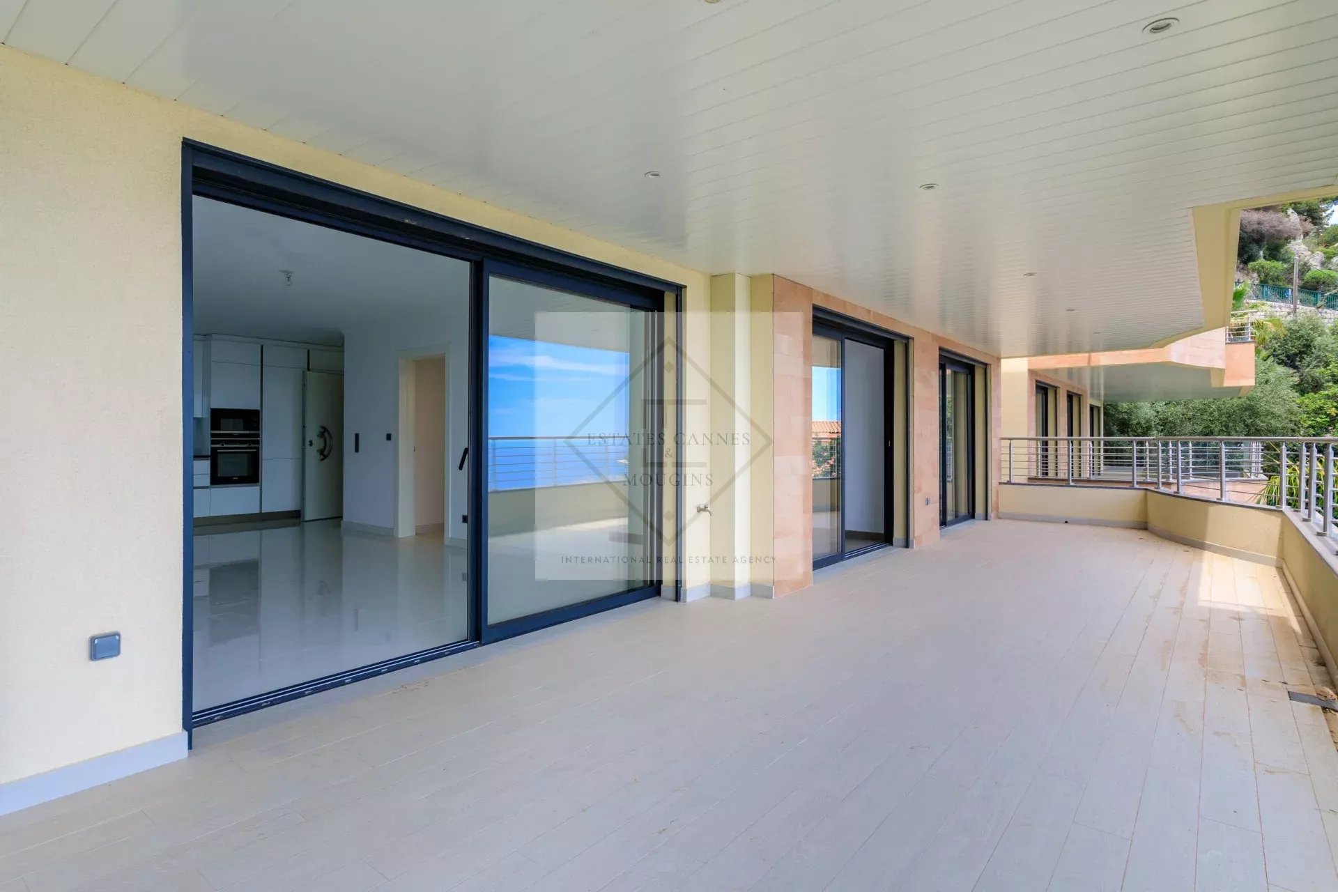 APPARTEMENT EXCEPTIONNEL AVEC VUE MER À ROQUEBRUNE-CAP-MARTIN — фото 11