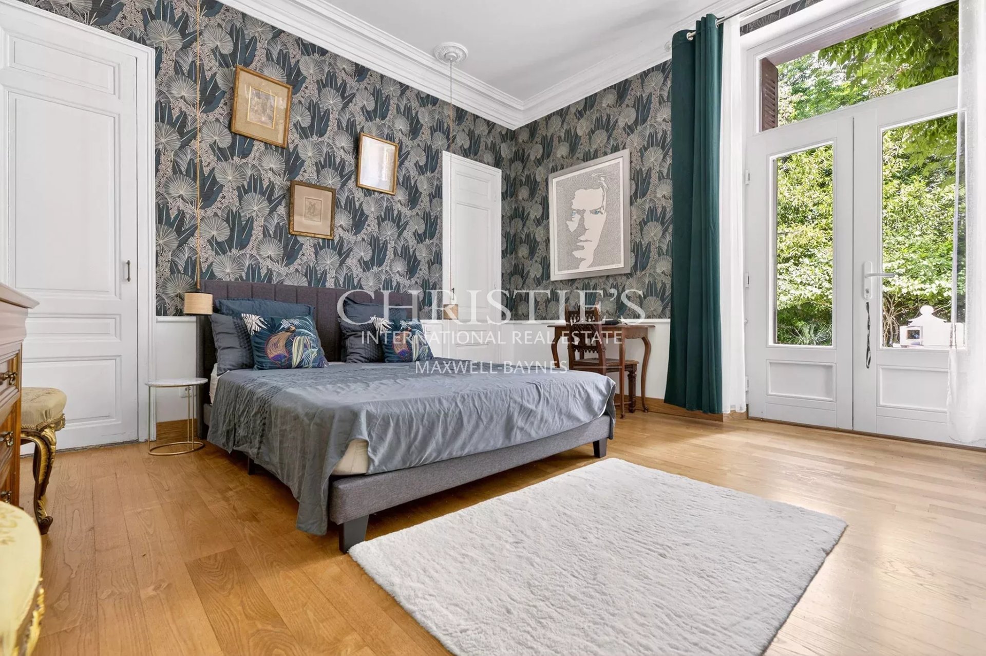 9 Bedroom Chateau's Image 4