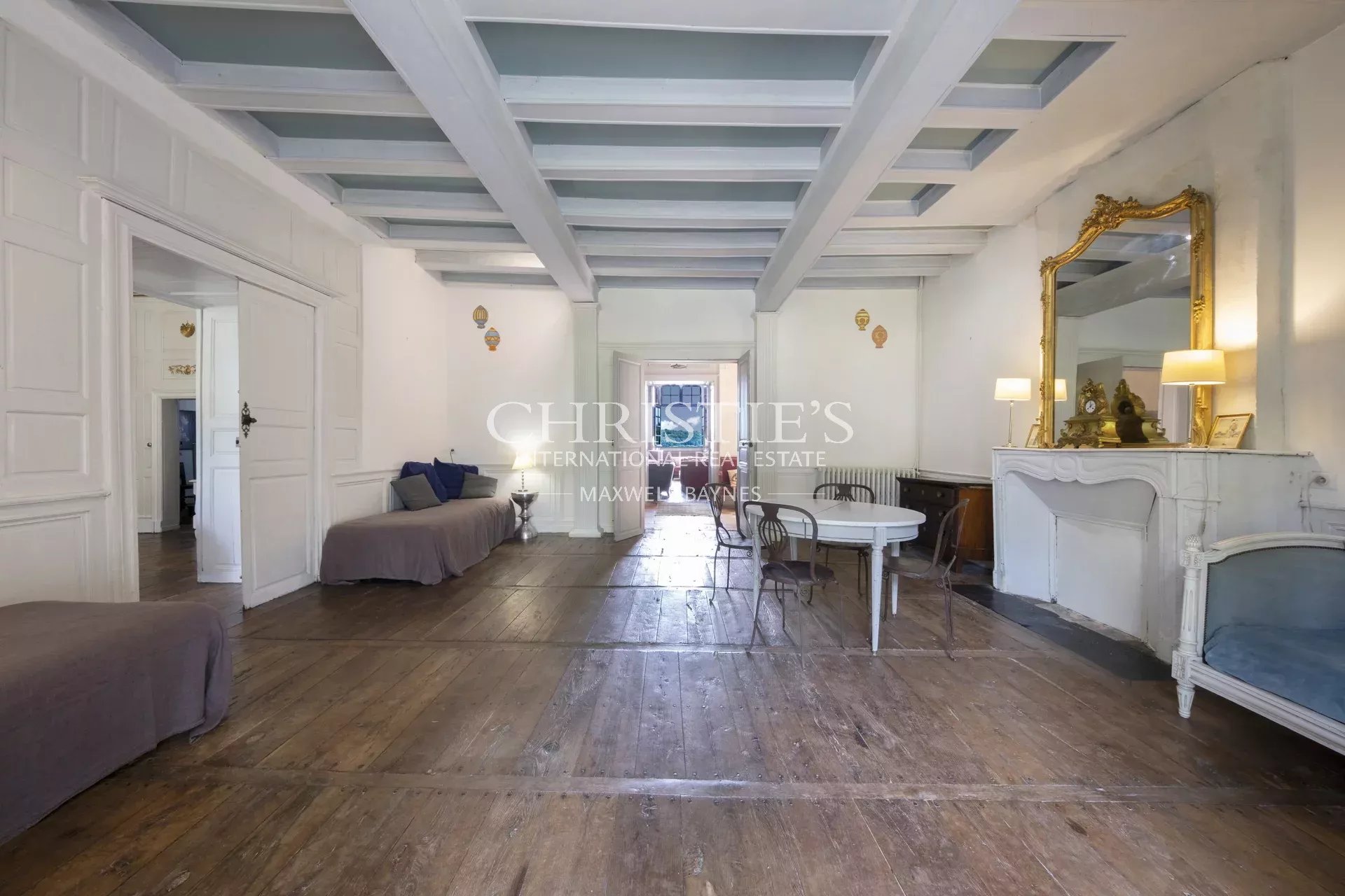 7 Bedroom Chateau's Image 29