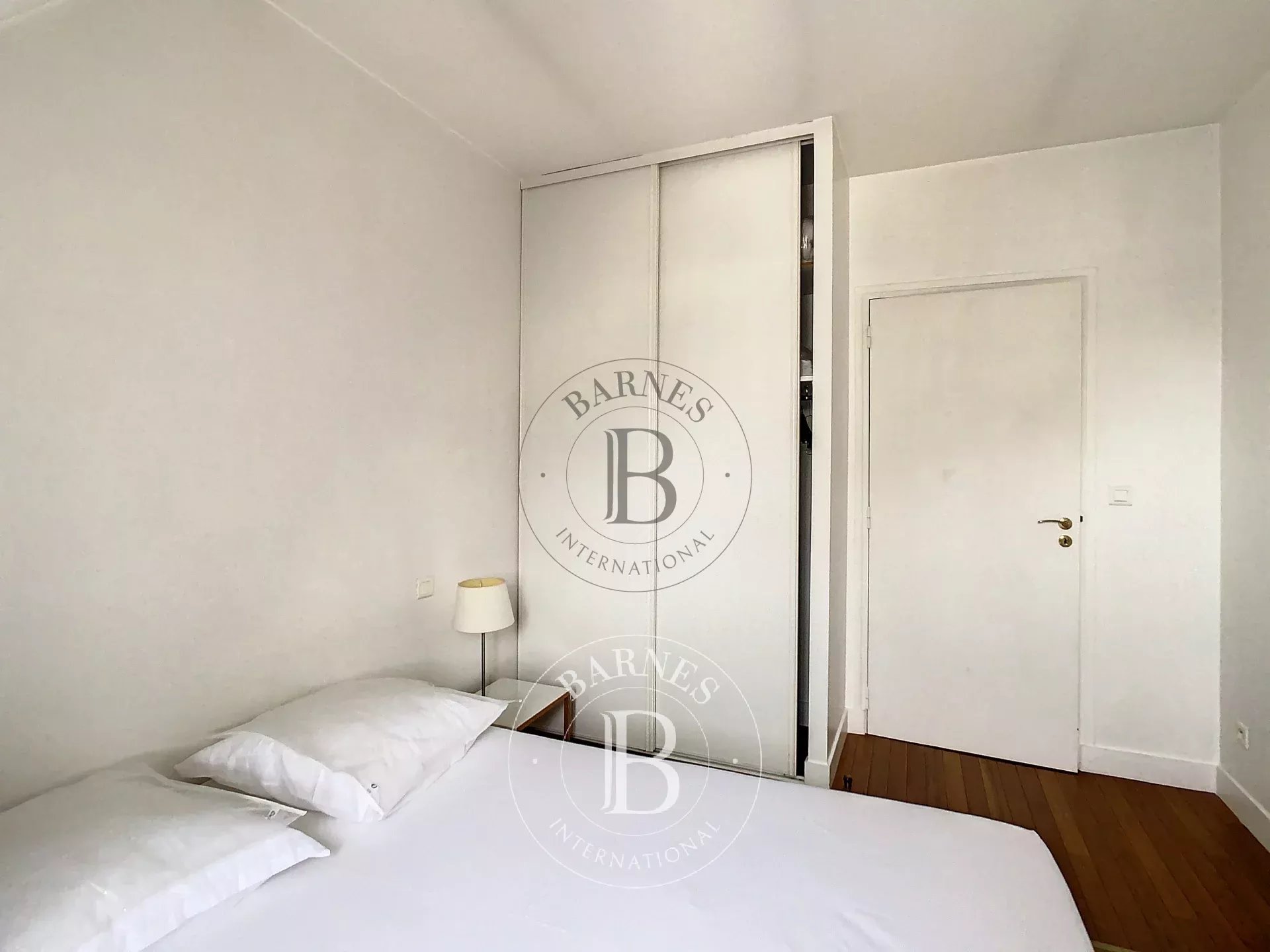 Daire Paris 8ème - picture 11