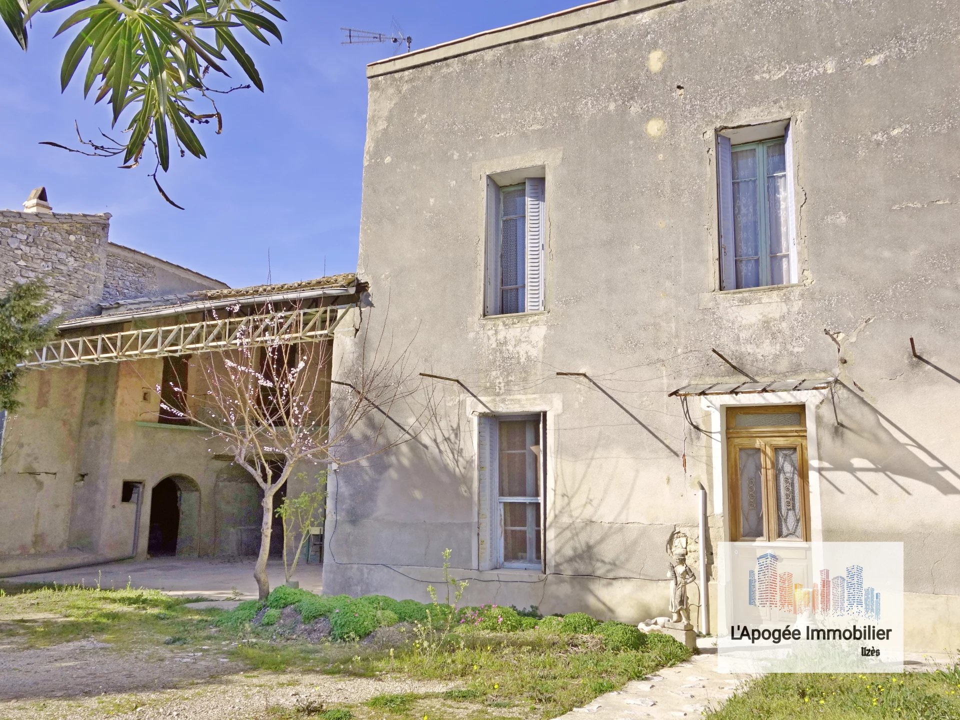 Agence immobilière de 