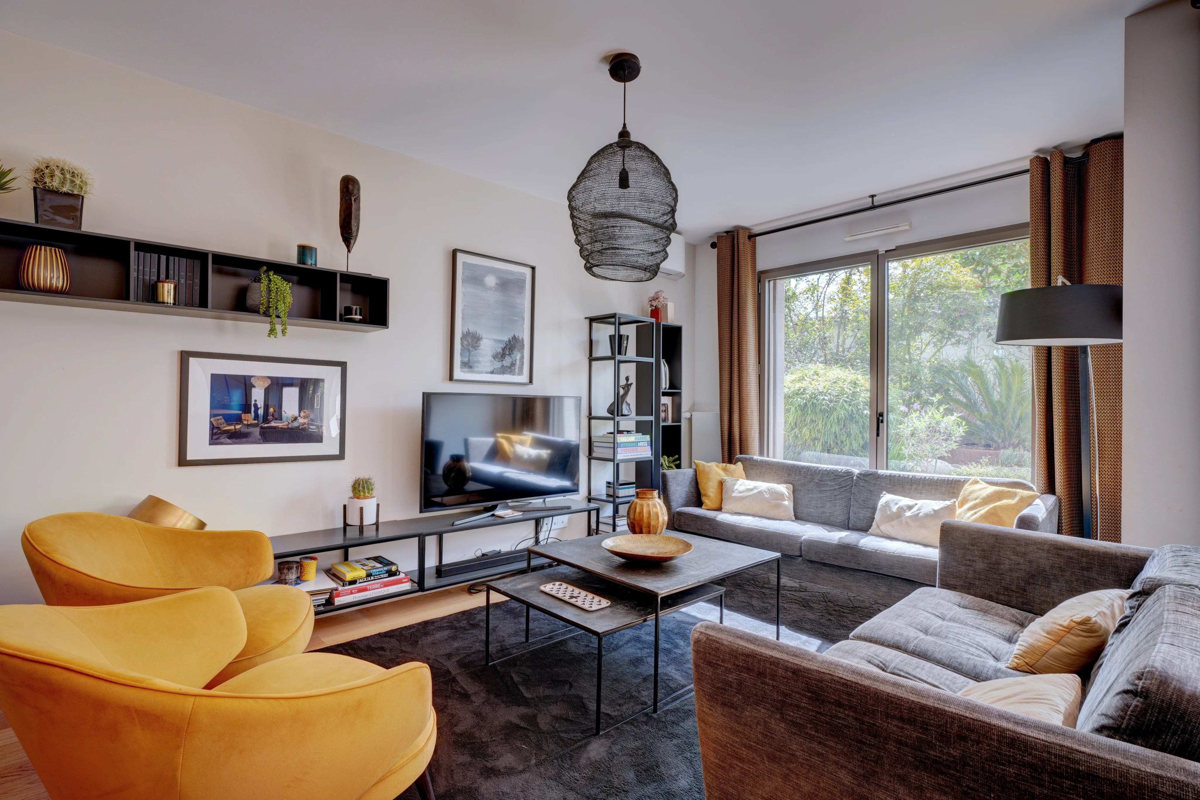 Lyon 4 Chazière - grand standing- T5 esprit maison avec un jardin clos paysagé de 153m² — photo 4