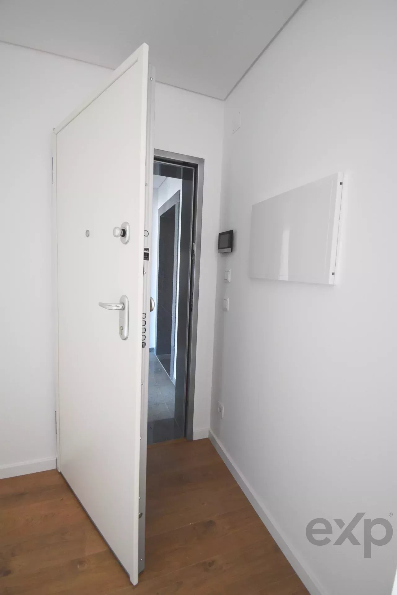 T2 with two terraces of 48 m² and 10 m², laundry, CE: A+, just 900 meters from Ericeira town center and the beach. 85948547 image 18
