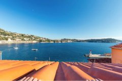 Villefranche-sur-Mer - Stunning Top-Floor Loft with Sea View — photo 1 of 7