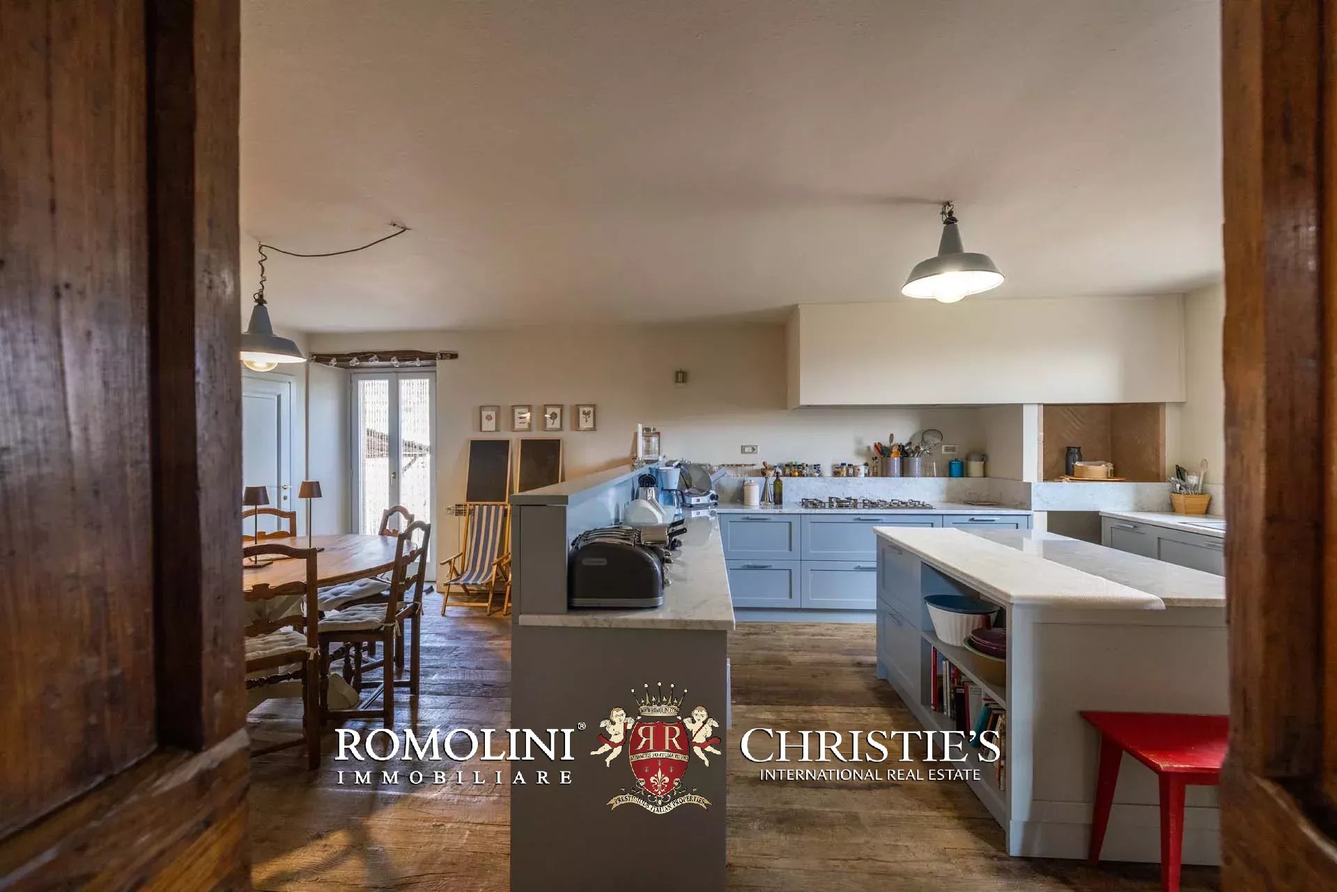 5 Bedroom Villa/Townhouse's Image 16
