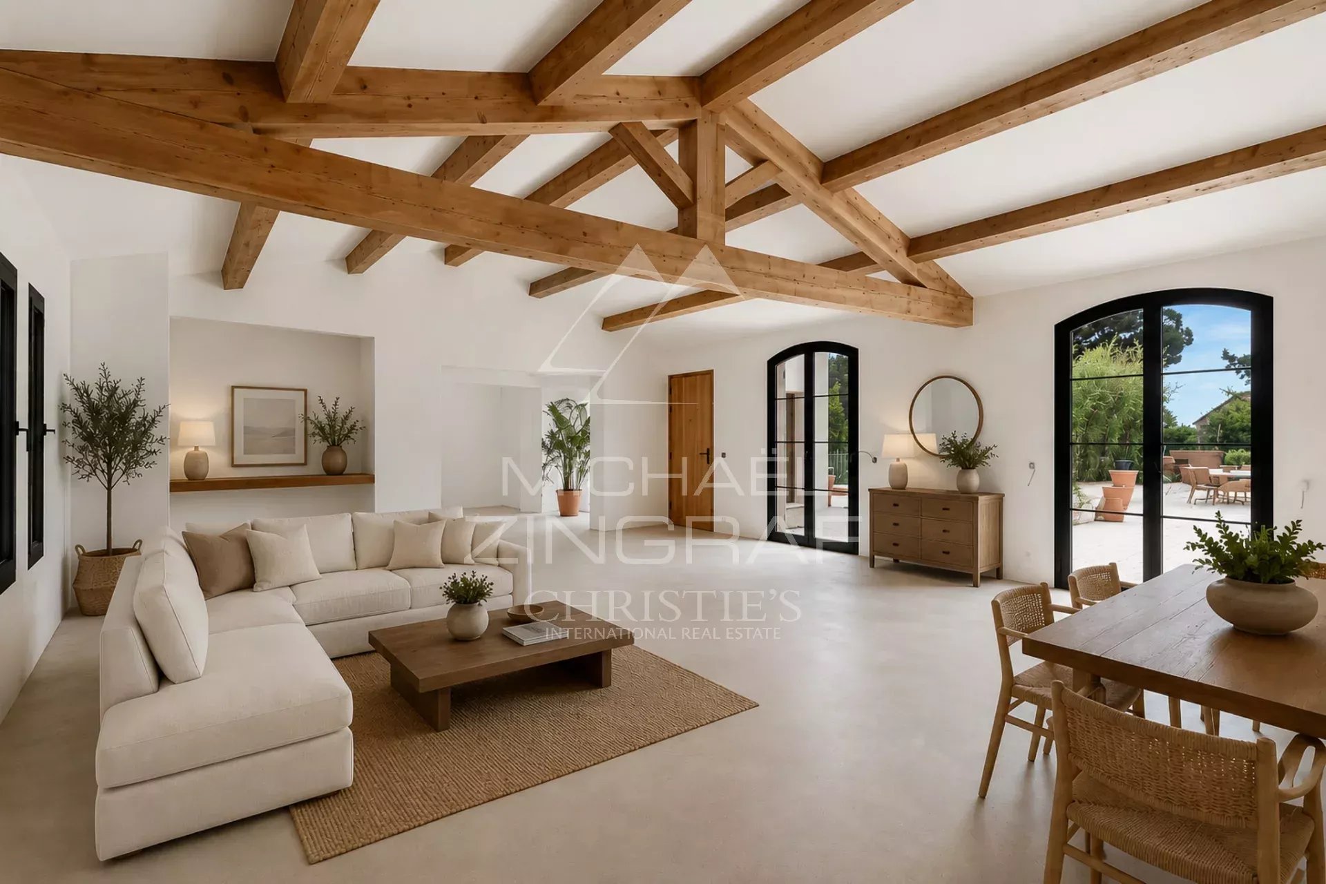 6 Bedroom Villa/Townhouse's Image 4