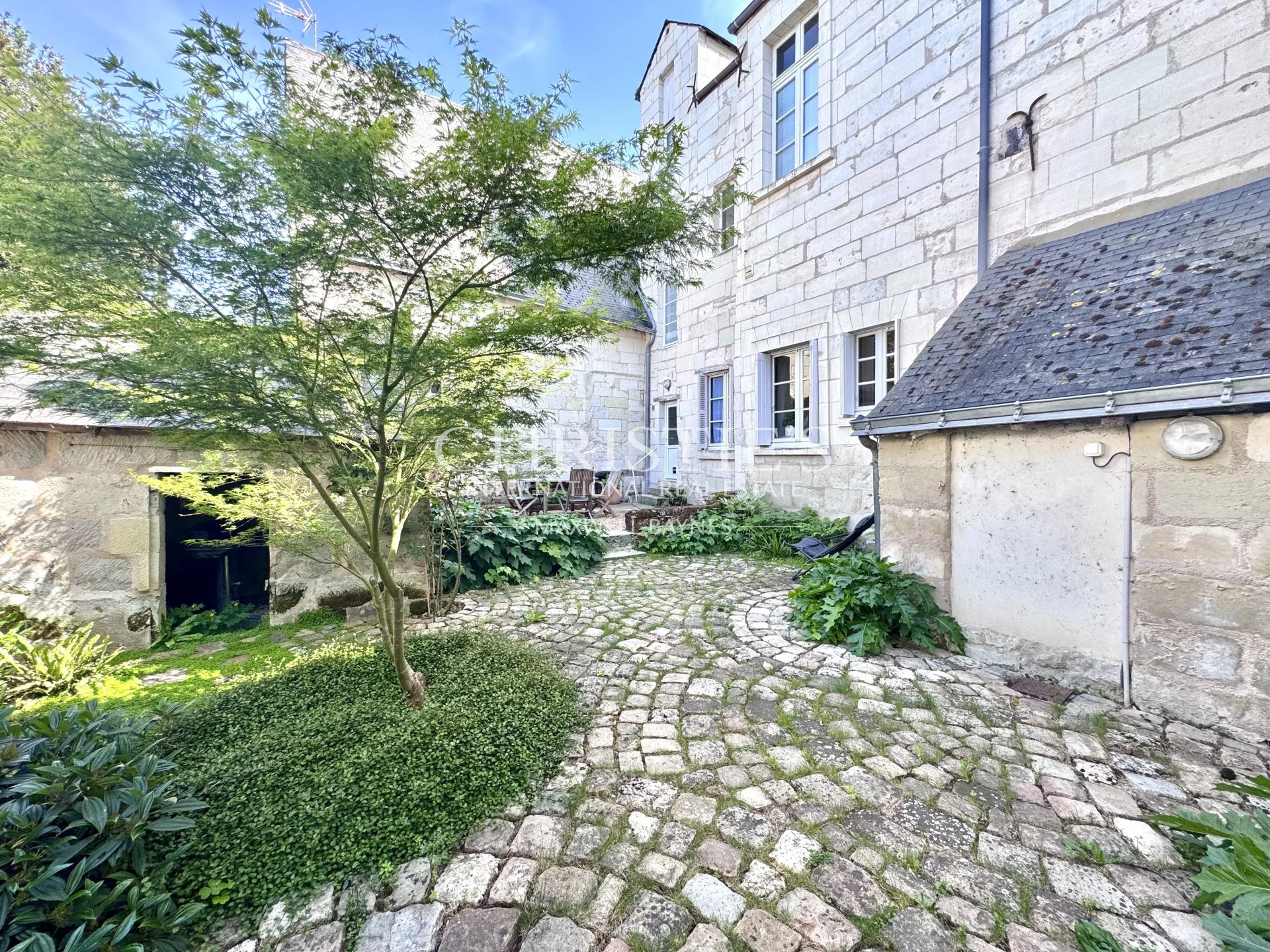 10 Bedroom Villa/Townhouse's Image 11