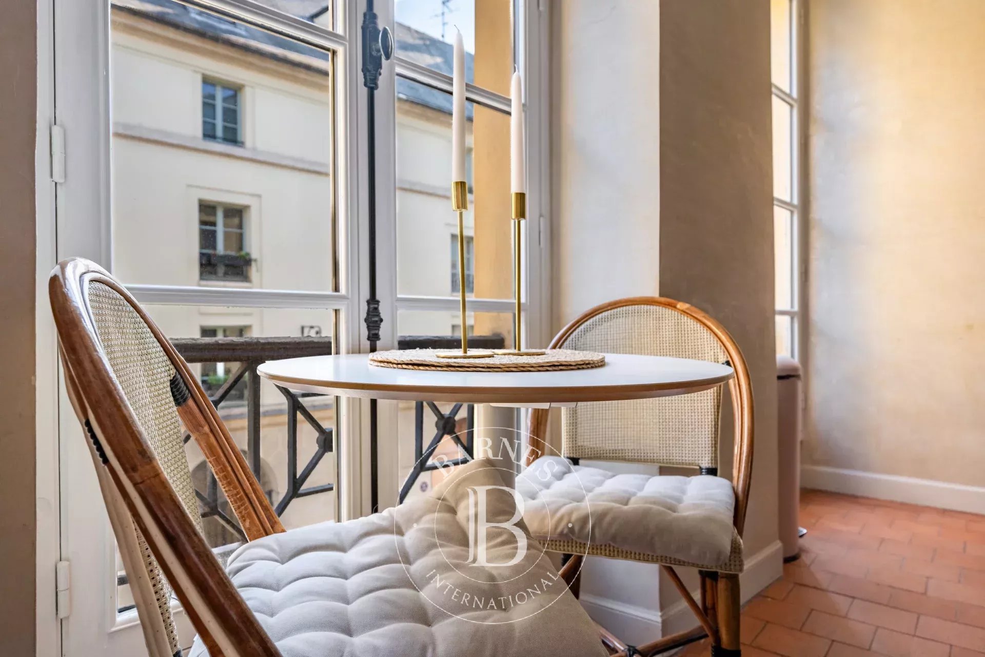 Daire Paris 4ème - picture 6