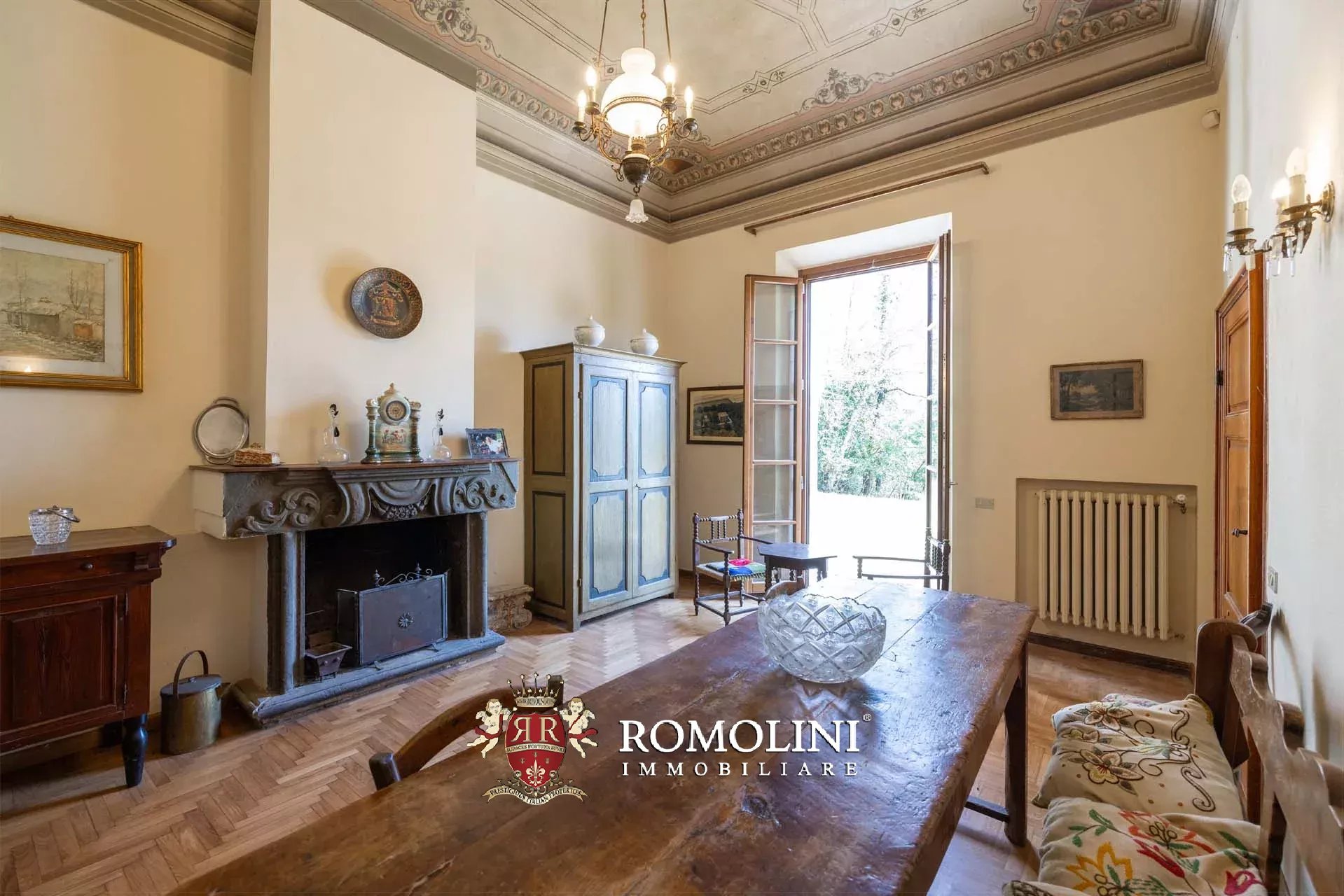6 Bedroom Villa/Townhouse's Image 7