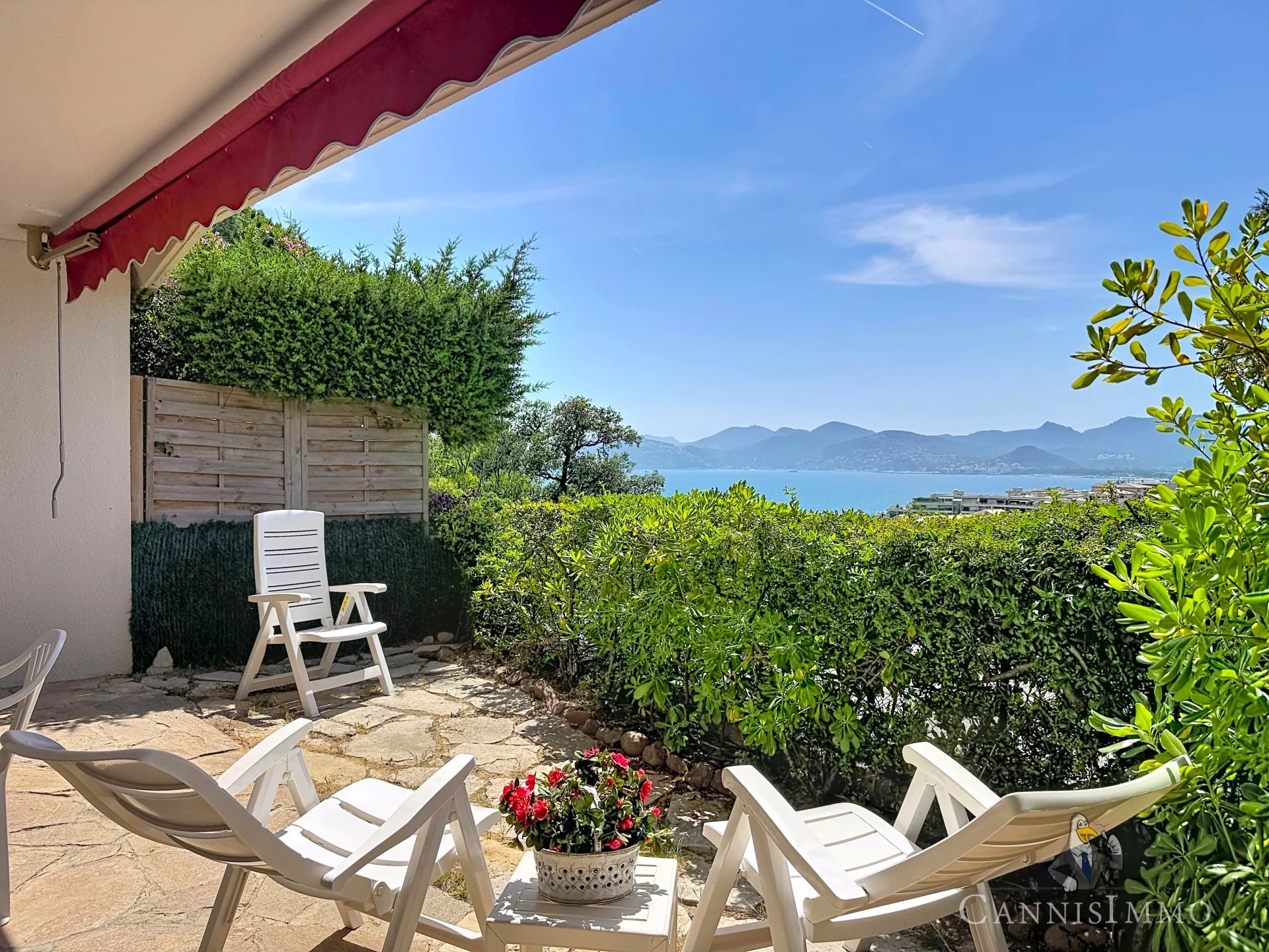 CANNES 2 VANI RDJ VISTA MARE PANORAMICA
