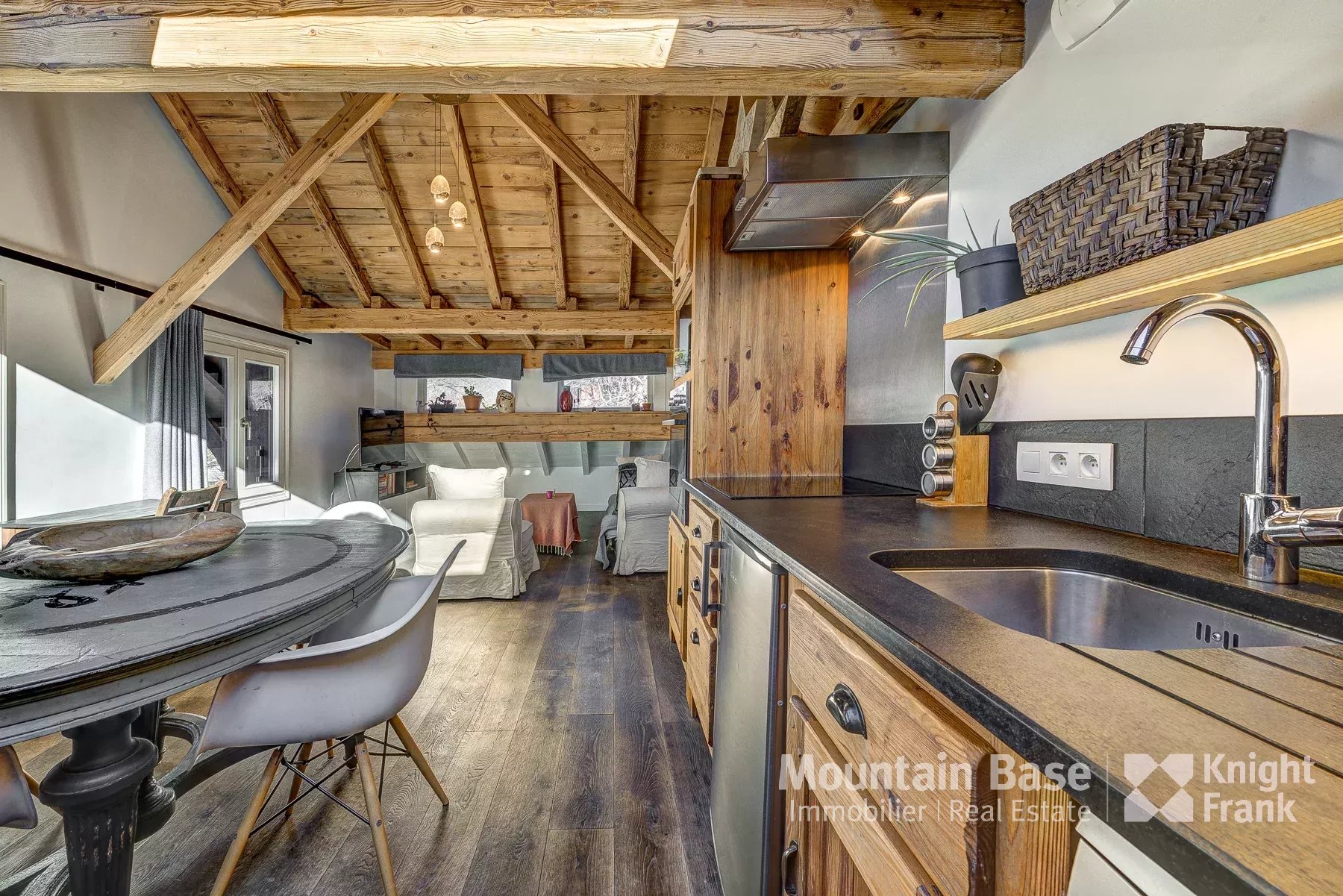 Photo of A beautifully renovated, 6-bedroom house in central Chamonix