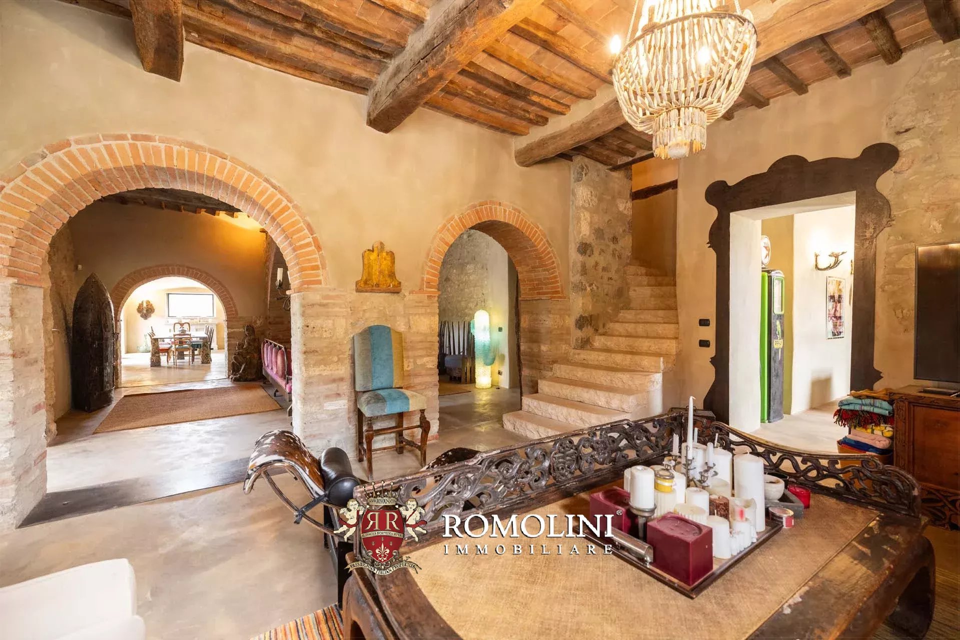 7 Bedroom Villa/Townhouse's Image 11
