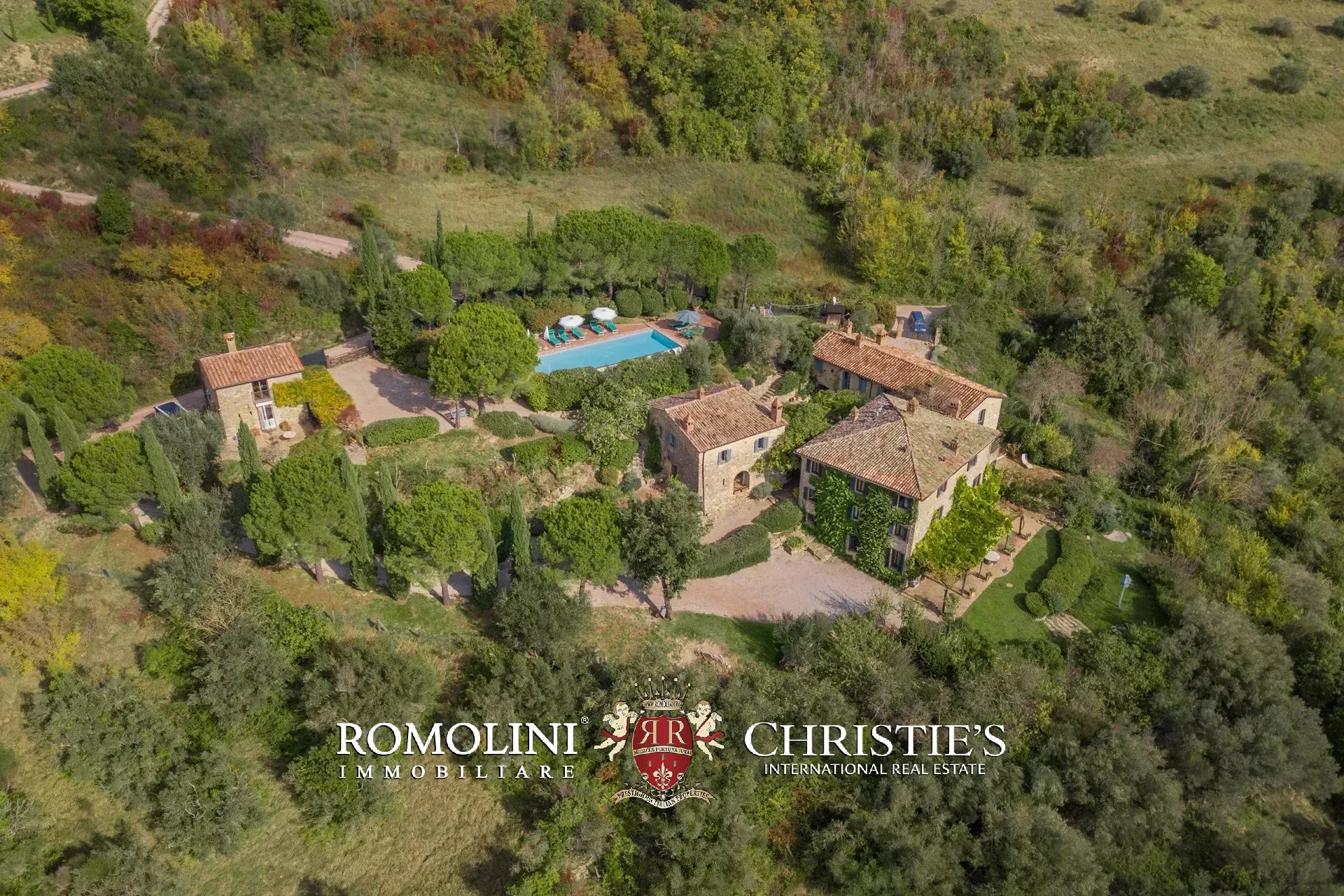 FINELY RESTORED RURAL COMPLEX FOR SALE IN UMBERTIDE UMBRIA