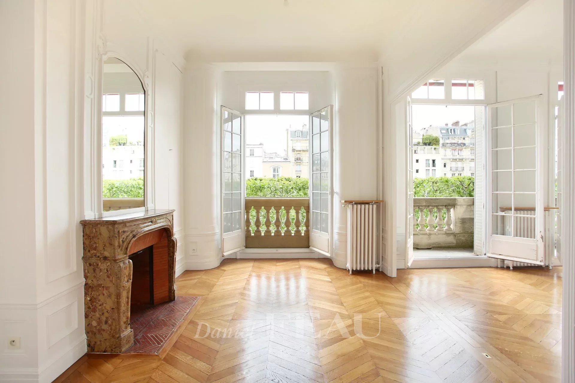 Entrance Wooden floor