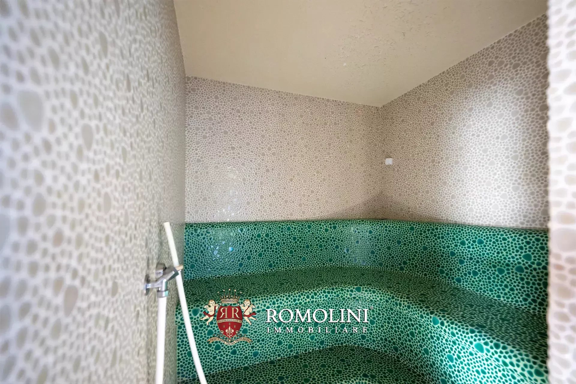 AGRITURISMO CON CENTRO BENESSERE IN VENDITA IN MAREMMA, TOSCANA