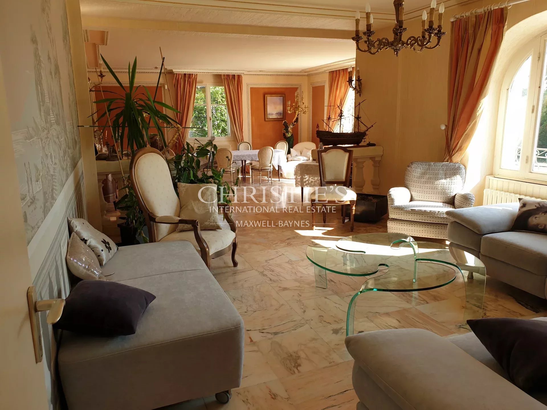 7 Bedroom Vineyard's Image 11