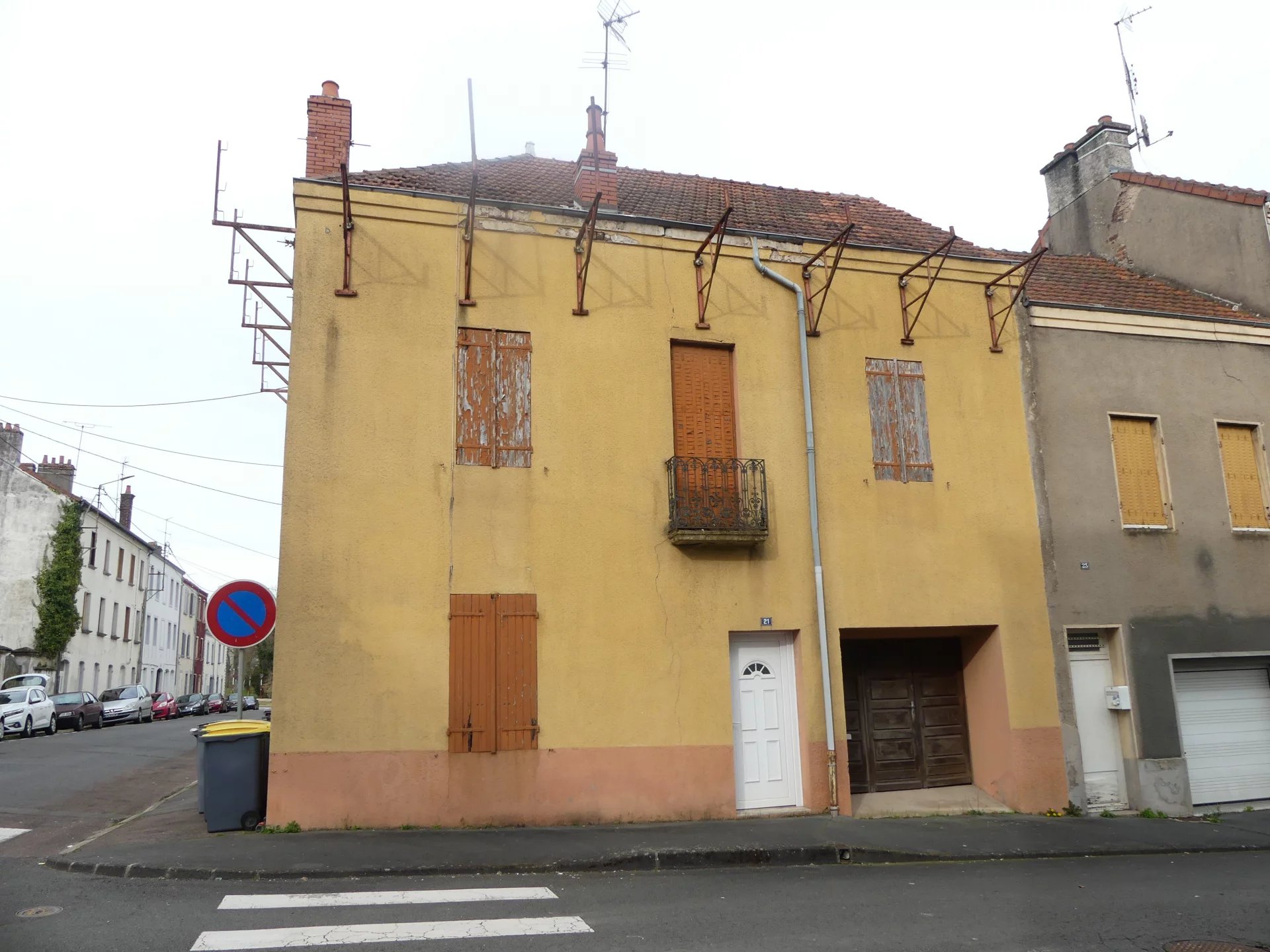 IMMEUBLE À RÉNOVER - LE CREUSOT