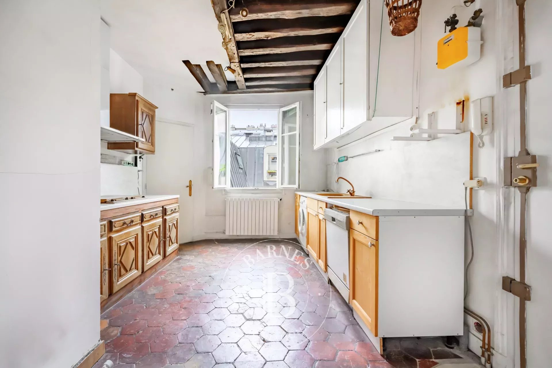 Daire Paris 3ème - picture 8