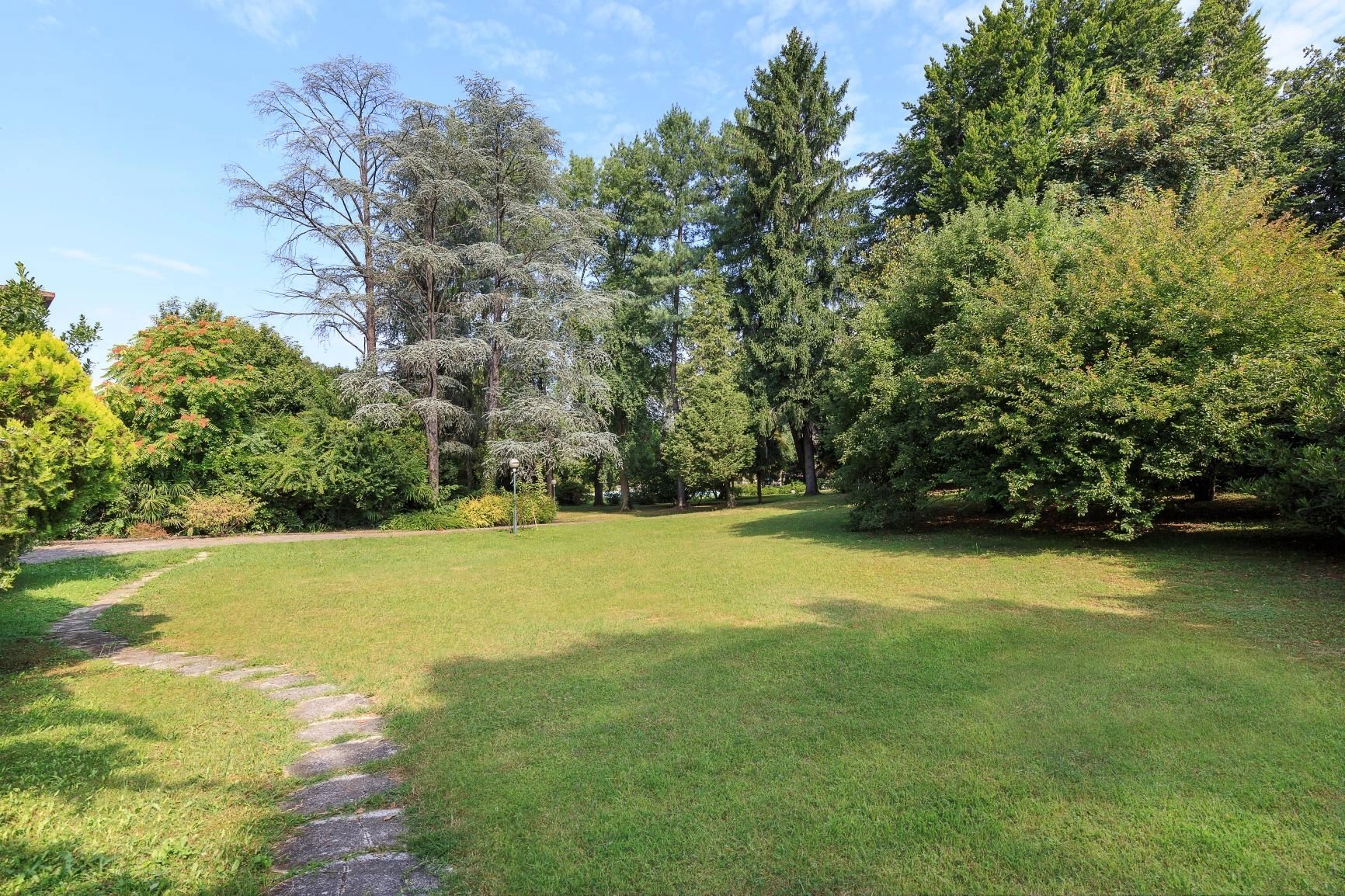 Villa in the Ticino National Park. Lake Maggiore - picture 16 title=