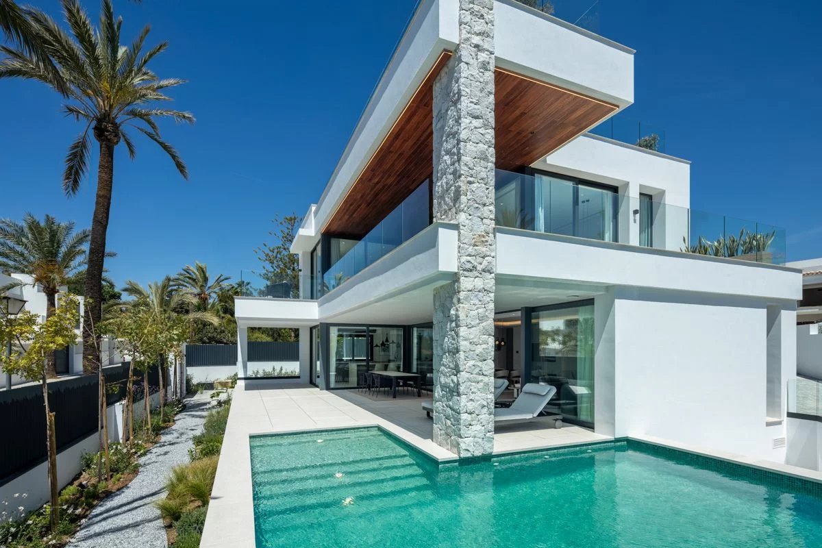 MERVEILLEUSE VILLA À DEUX PAS DE L'EBACH À MARBELLA EST