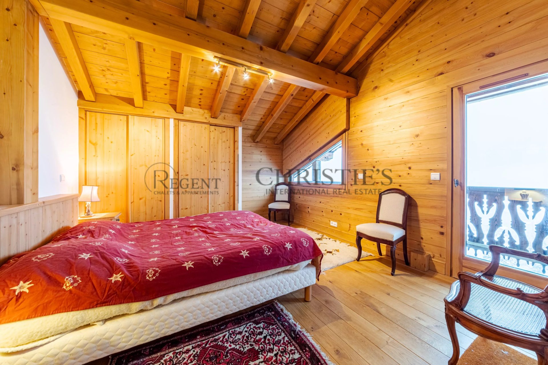 4 Bedroom Villa/Townhouse's Image 10