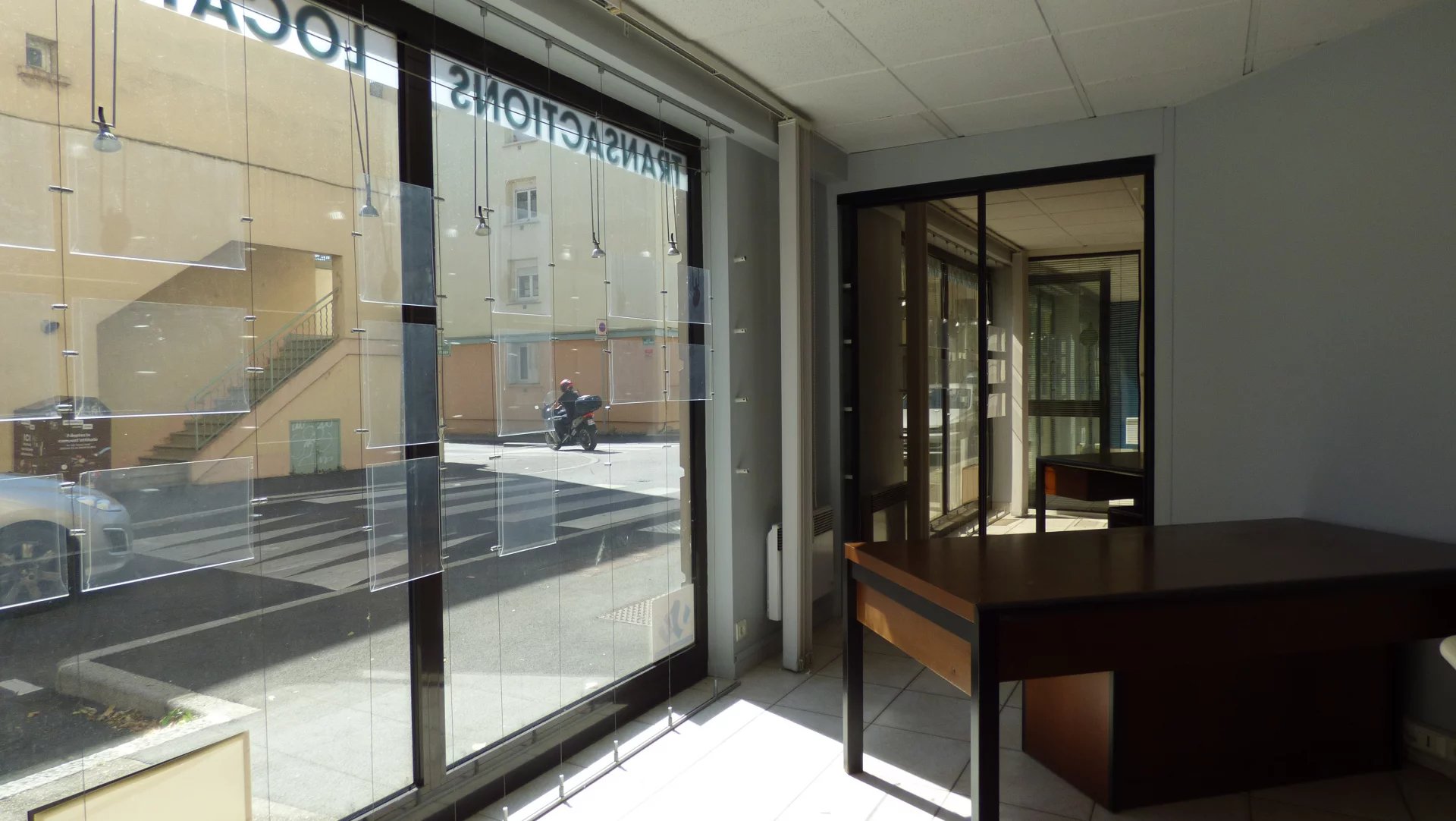Local commercial 60 m² centre Fontaines-sur-Saône