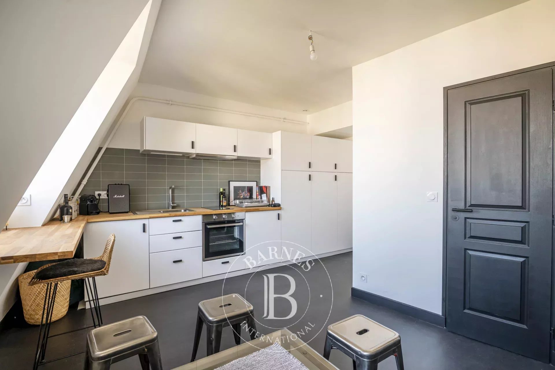 Neuilly - Roule - Pasteur - Old-build 3-bedroom apartment - Large studio - Maid's room - picture 26