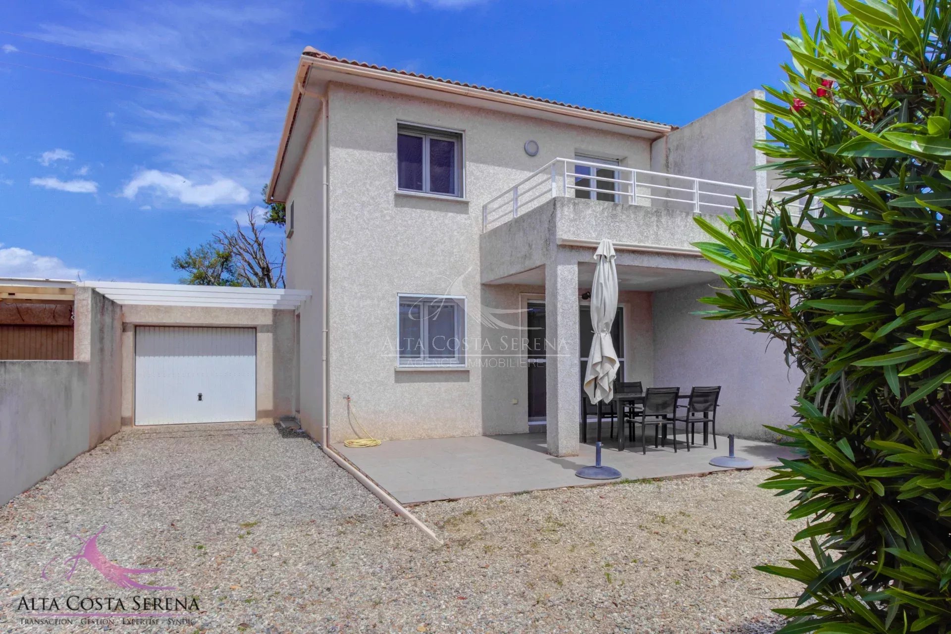 Agence immobilière de 